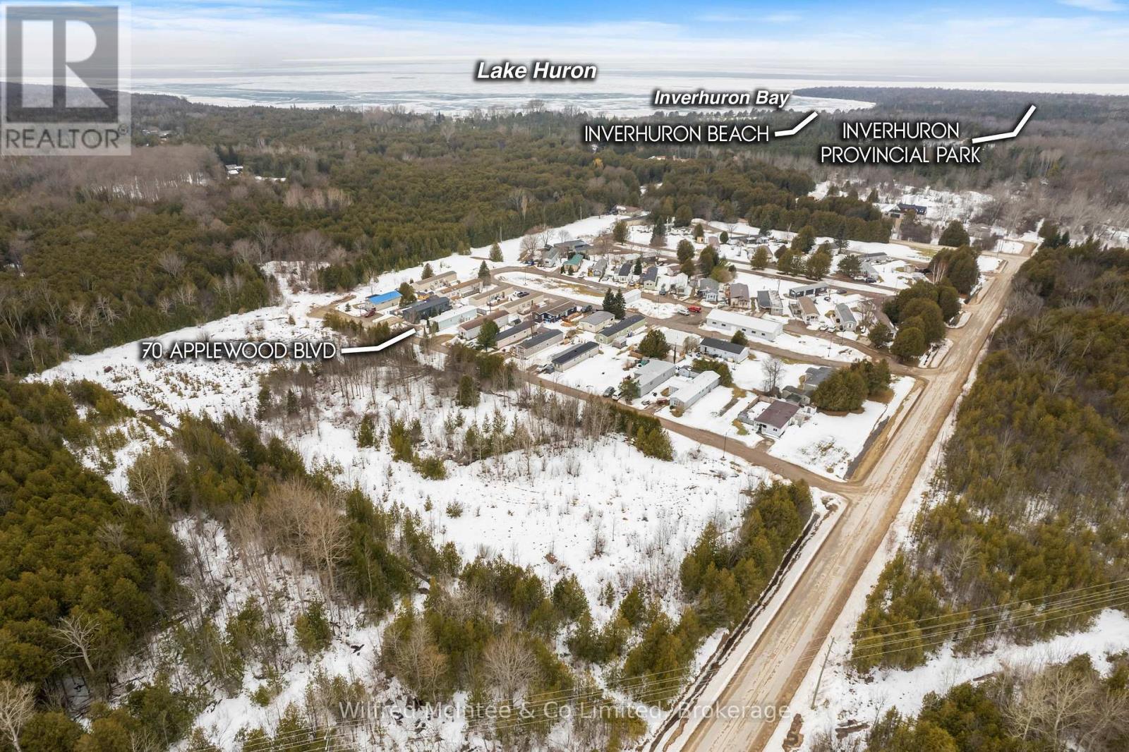 70 Applewood Boulevard, Kincardine, Ontario N0H 2T0 - Photo 8 - X12868156