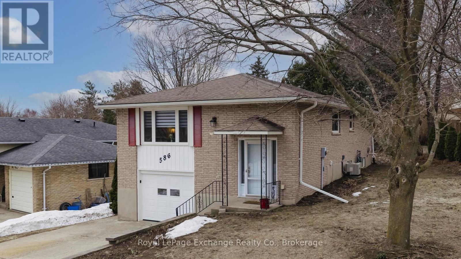 586 Mill Creek Road, Saugeen Shores, Ontario N0H 2C4 - Photo 1 - X12871344