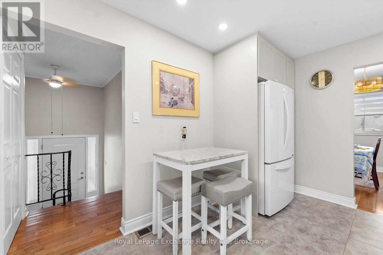 586 Mill Creek Road, Saugeen Shores, Ontario N0H 2C4 - Photo 6 - X12871344