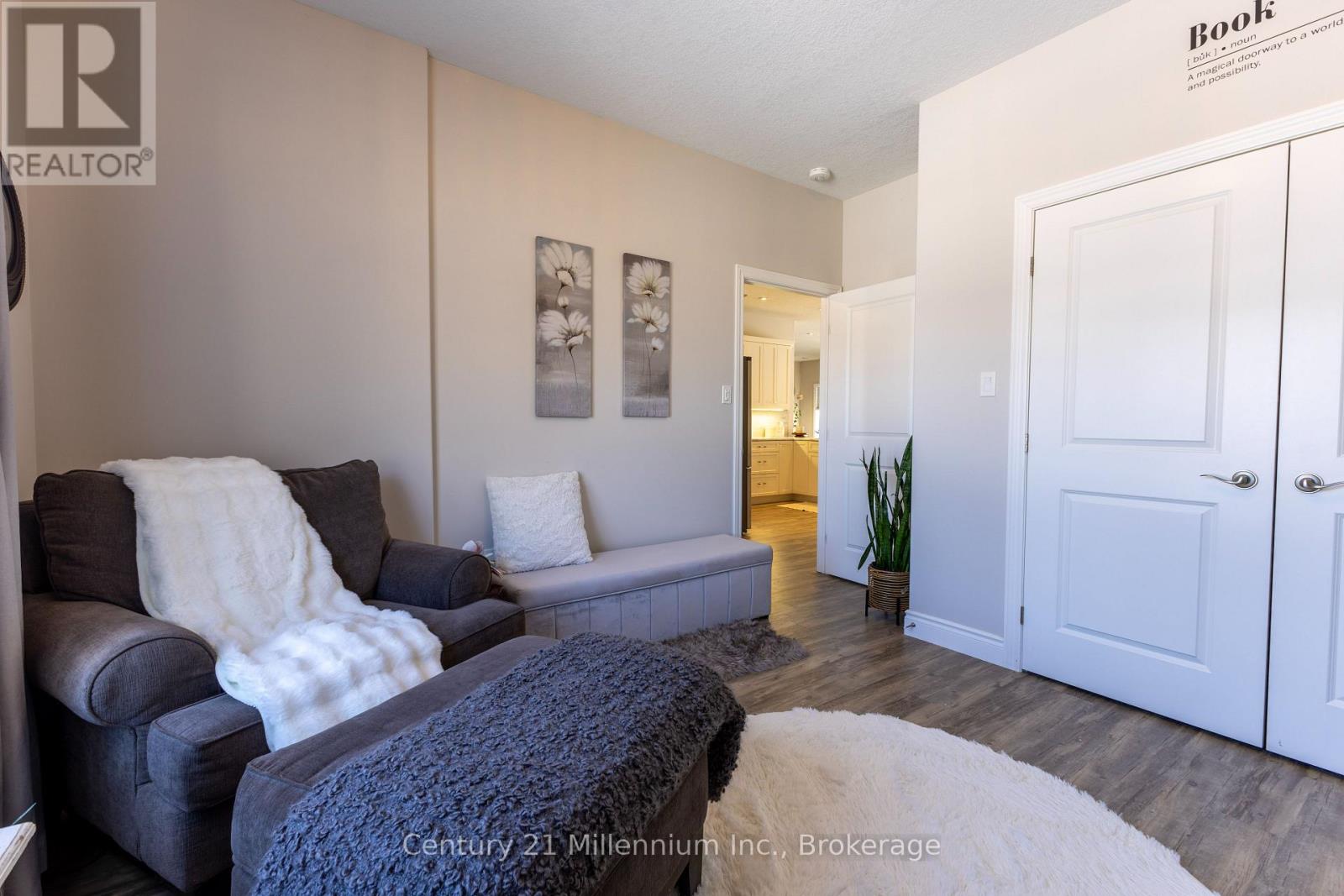 11 - 1050 Waterloo Street, Saugeen Shores, Ontario N0H 2C3 - Photo 5 - X12872122