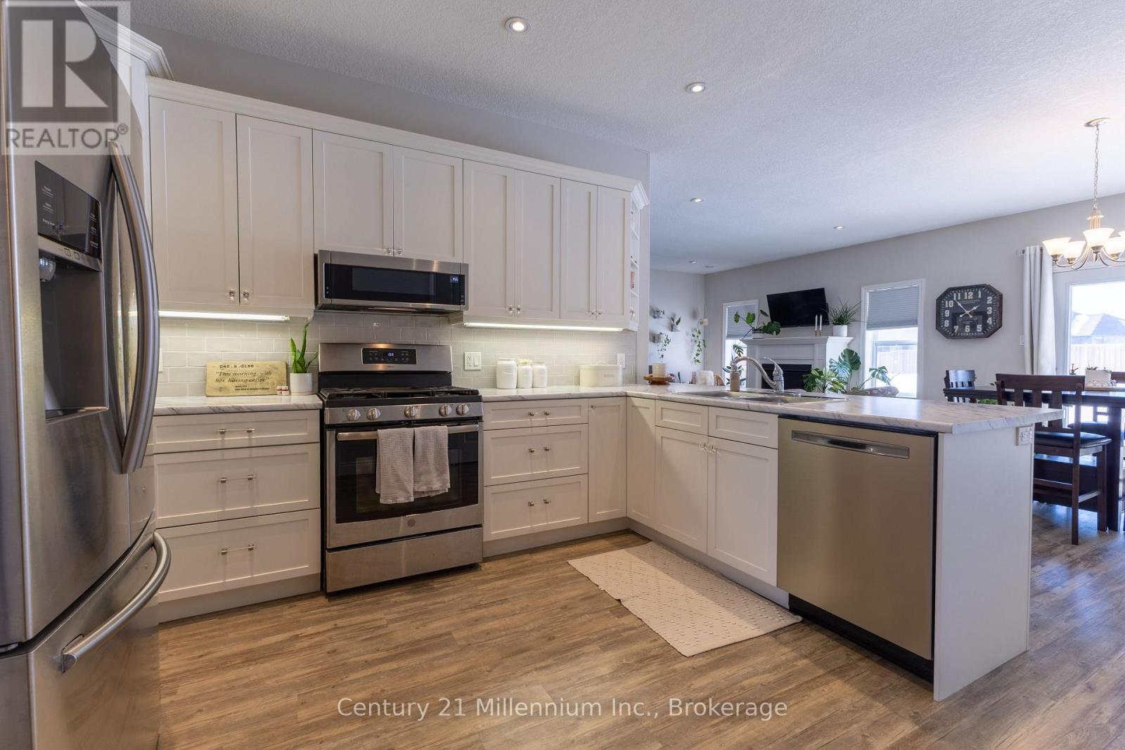 11 - 1050 Waterloo Street, Saugeen Shores, Ontario N0H 2C3 - Photo 8 - X12872122