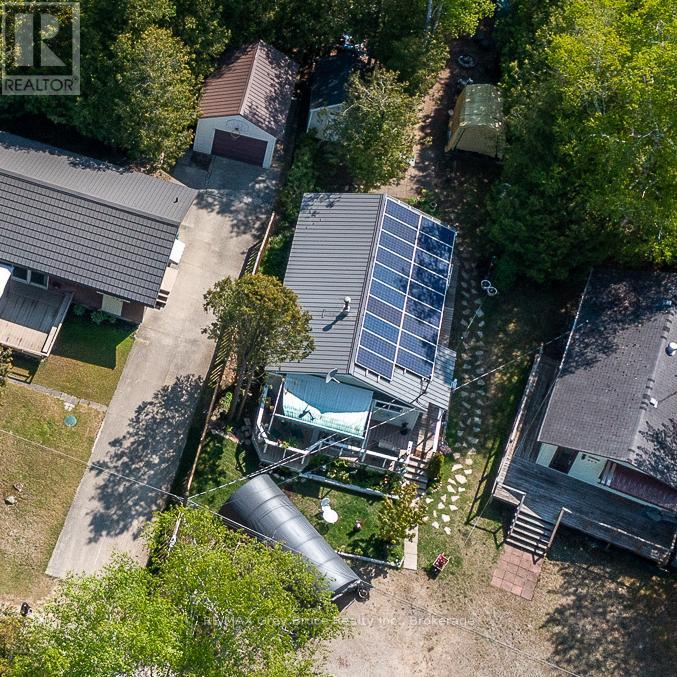 807 3rd Avenue S, South Bruce Peninsula, Ontario N0H 2G0 - Photo 2 - X12874870