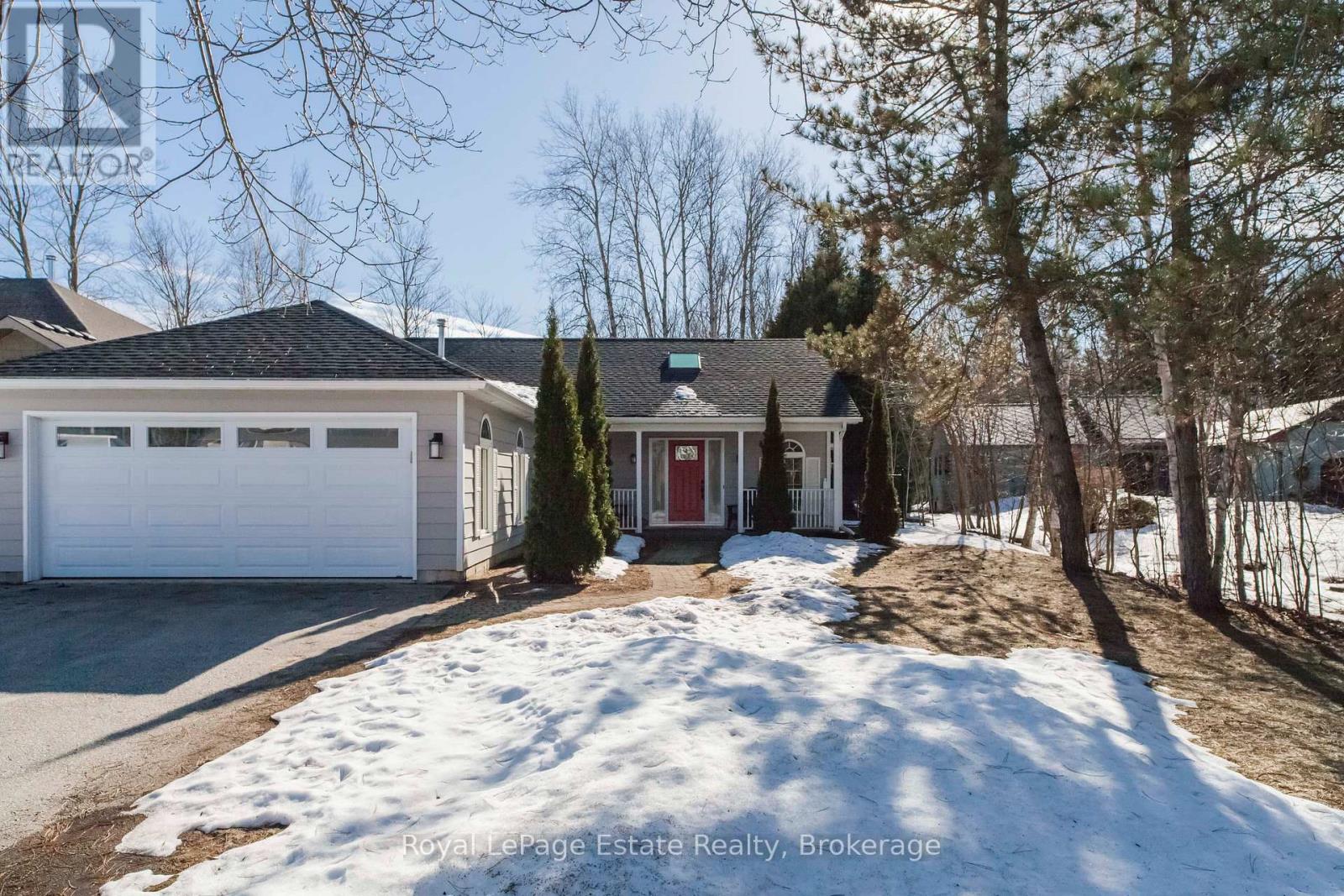 357 Tyendinaga Drive, Saugeen Shores, Ontario N0H 2L0 - Photo 2 - X12877806