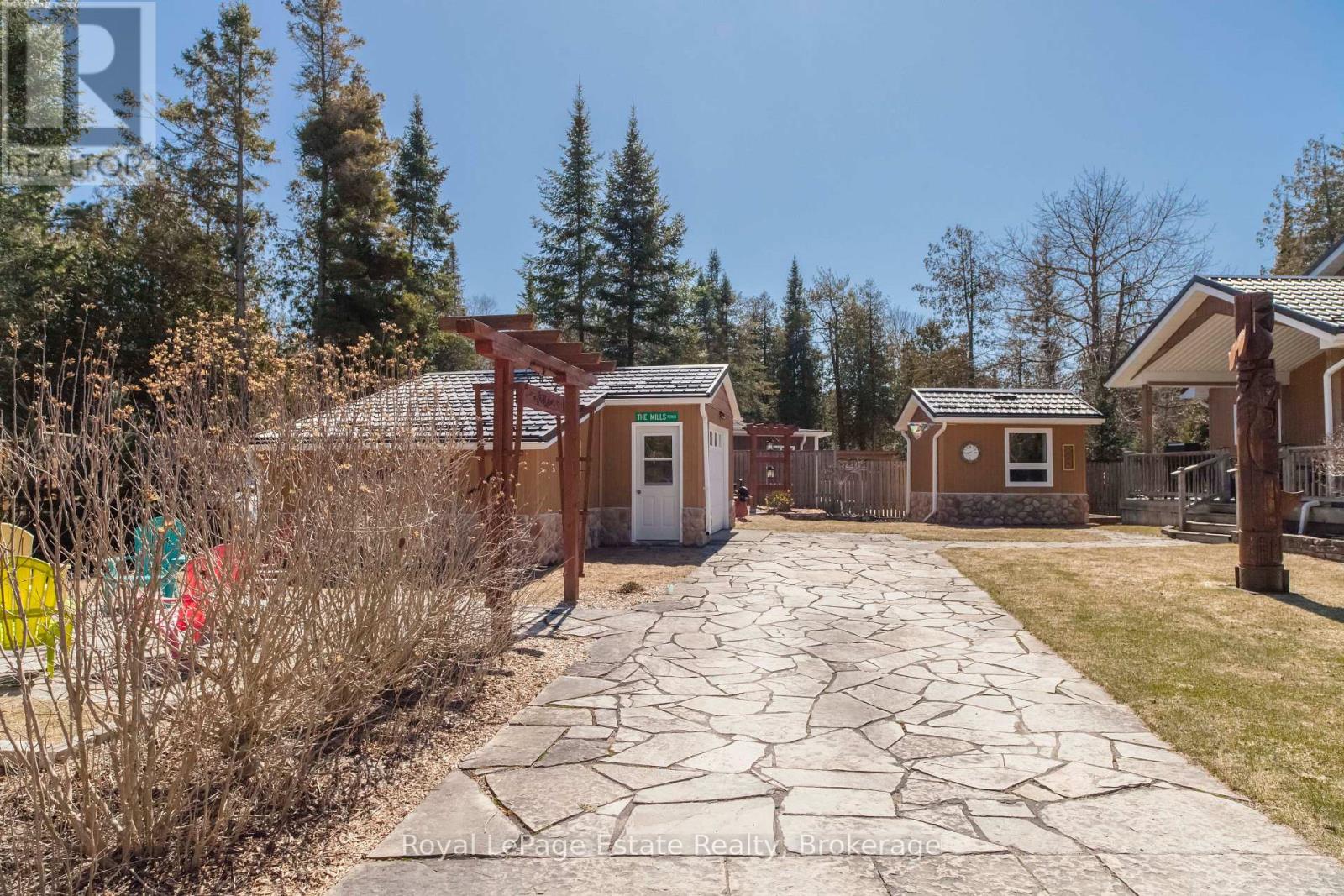 204 Seventh Street N, South Bruce Peninsula, Ontario N0H 2G0 - Photo 8 - X12877866