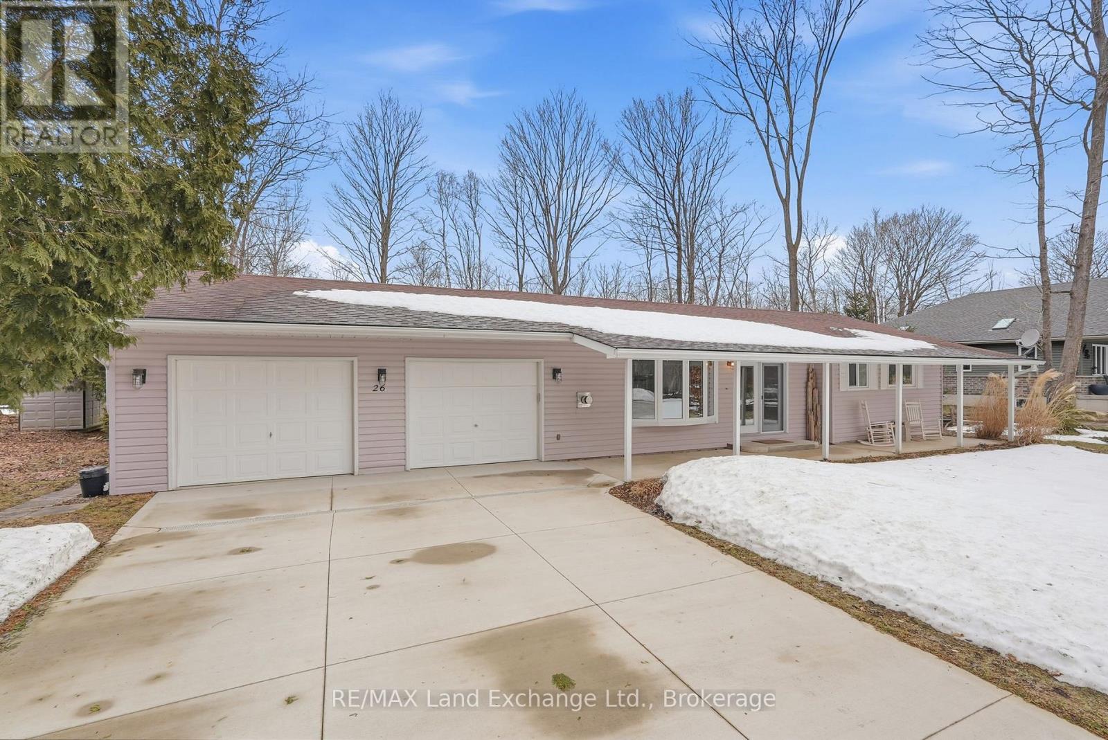 26 Mapleport Crescent, South Bruce Peninsula, Ontario N0H 2G0 - Photo 3 - X12878268