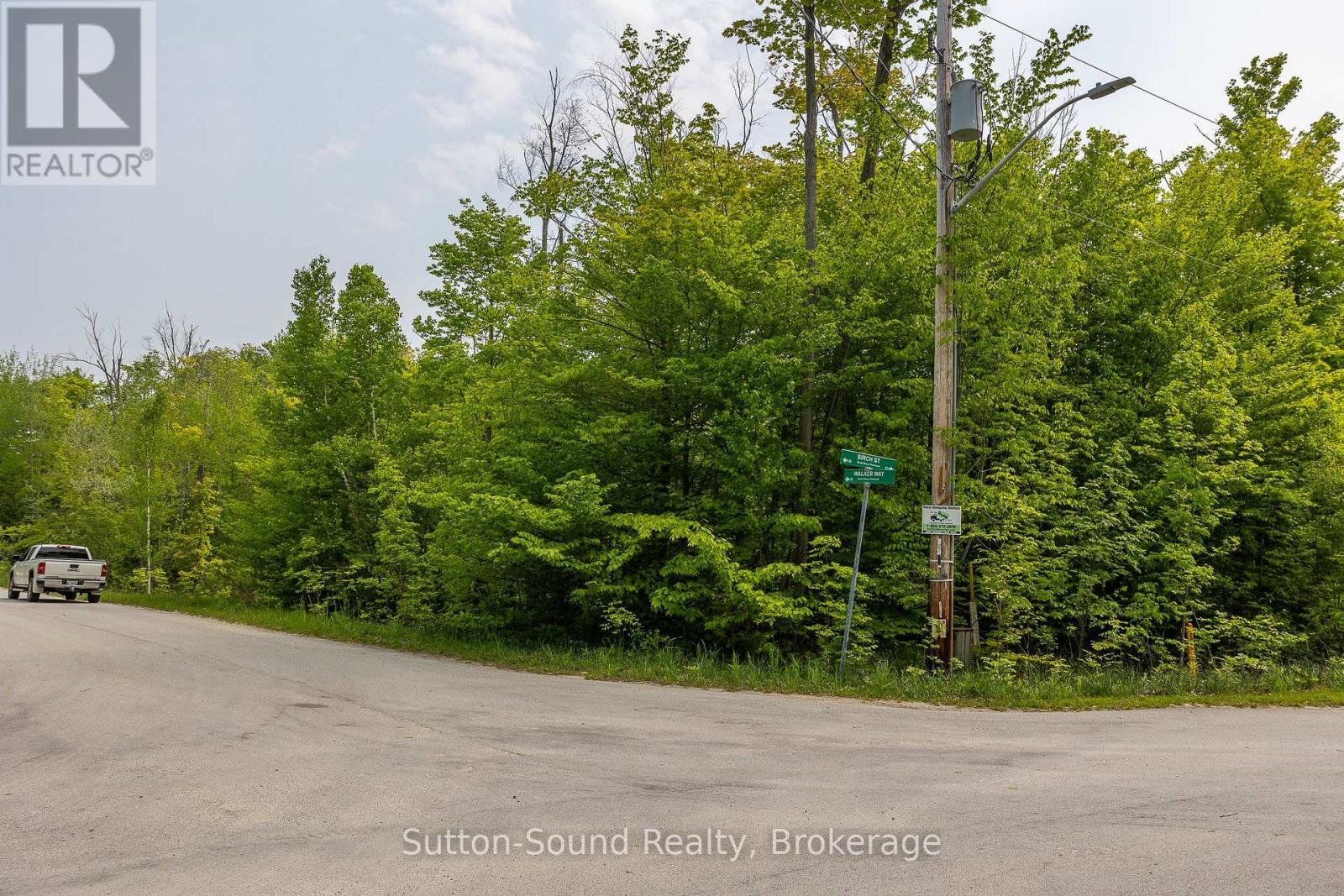 59 Birch Street, South Bruce Peninsula, Ontario N0H 2G0 - Photo 5 - X12887678