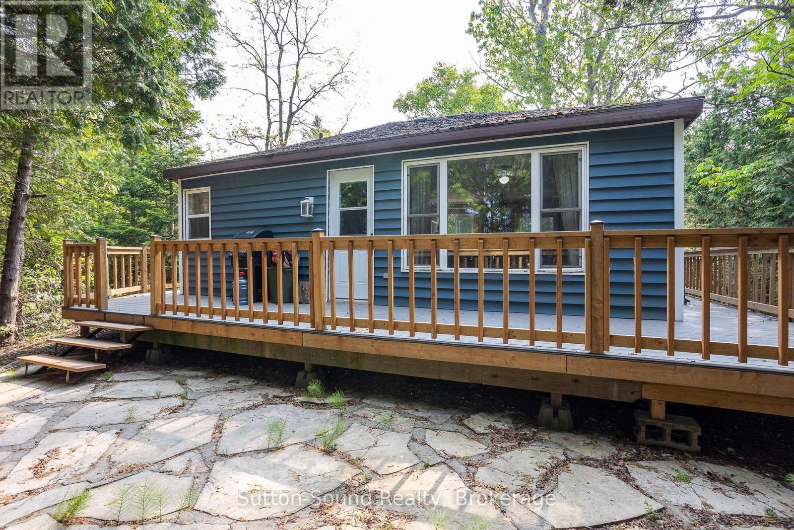 1055 2nd Avenue S, Native Leased Lands, Ontario N0H 2G0 - Photo 4 - X12887684