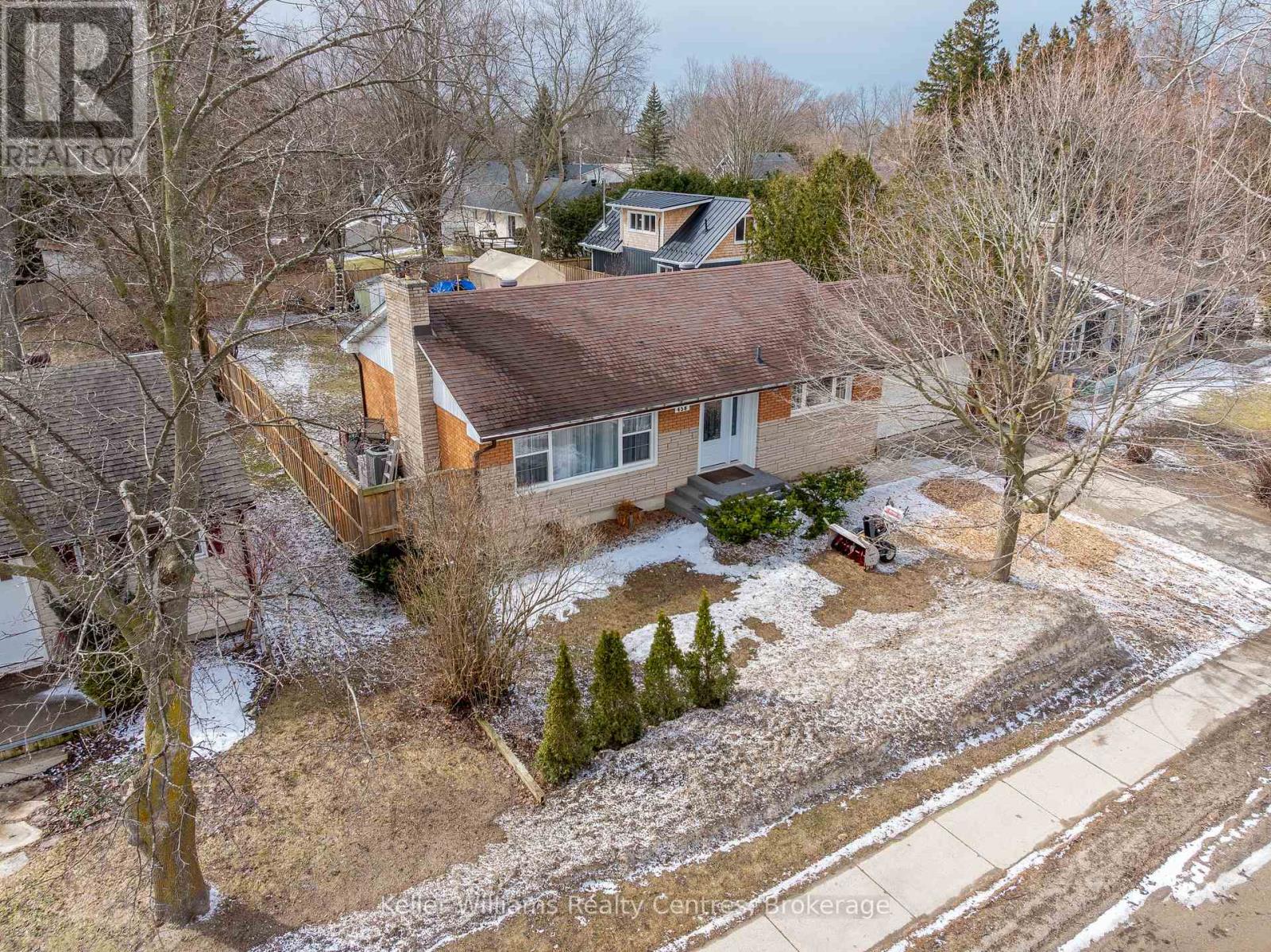 458 Market Street, Saugeen Shores, Ontario N0H 2C2 - Photo 3 - X12888222