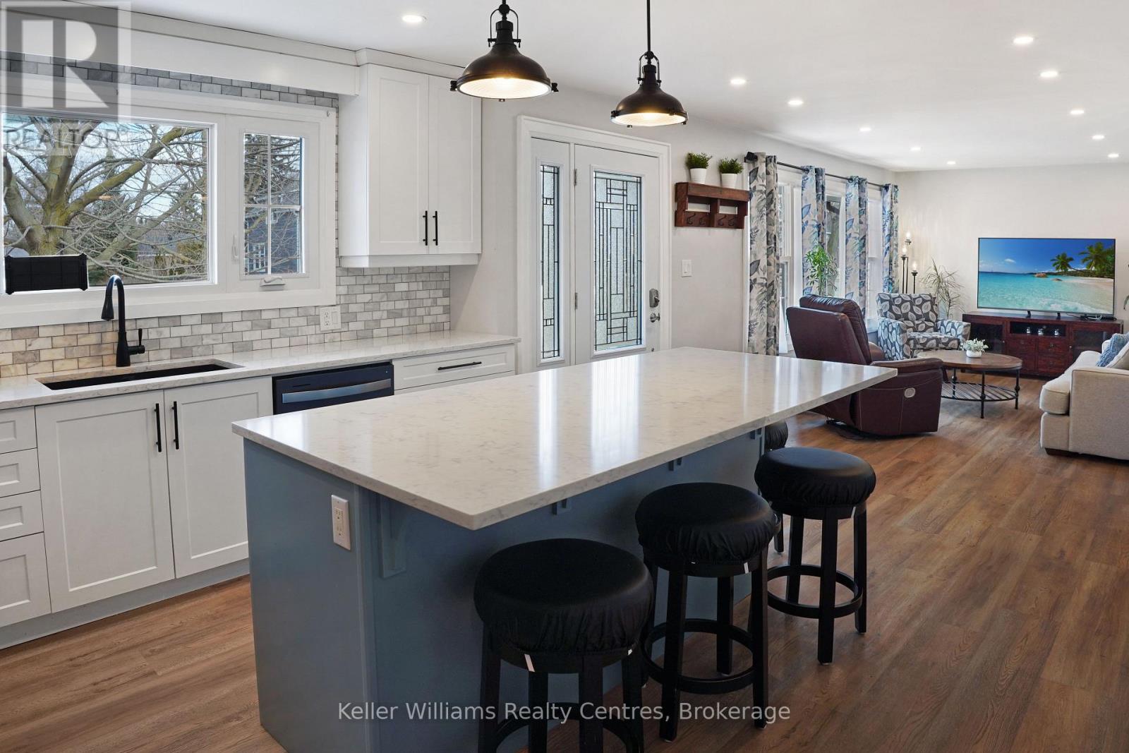 458 Market Street, Saugeen Shores, Ontario N0H 2C2 - Photo 7 - X12888222