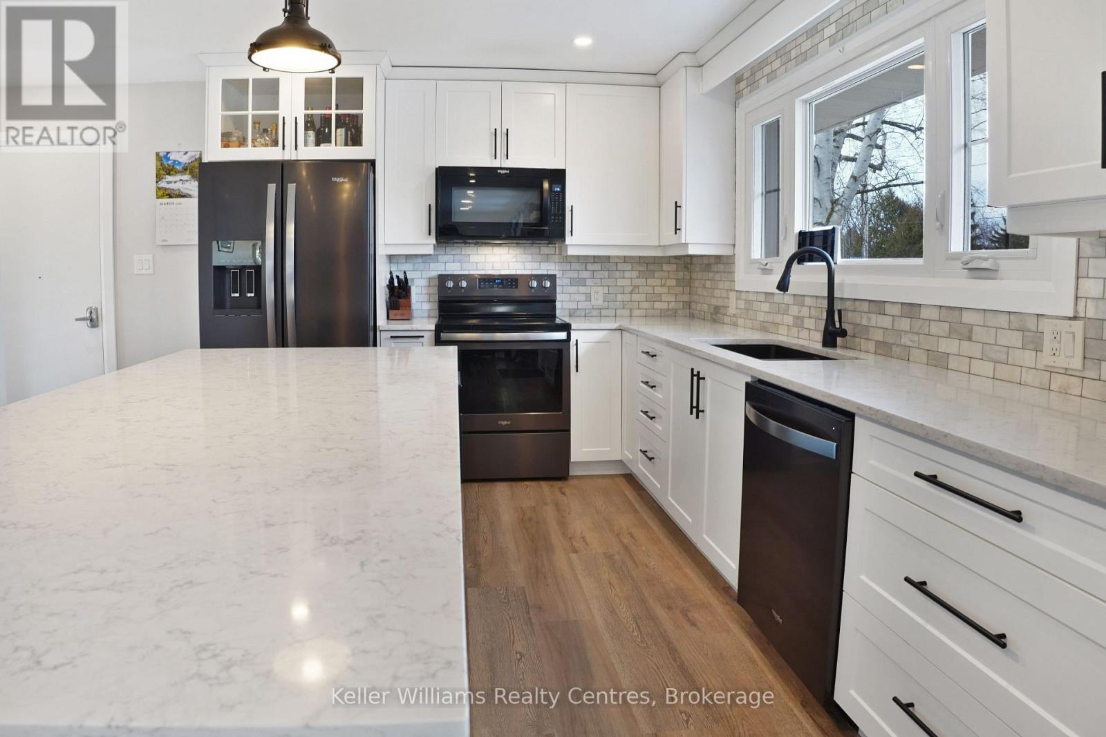 458 Market Street, Saugeen Shores, Ontario N0H 2C2 - Photo 8 - X12888222