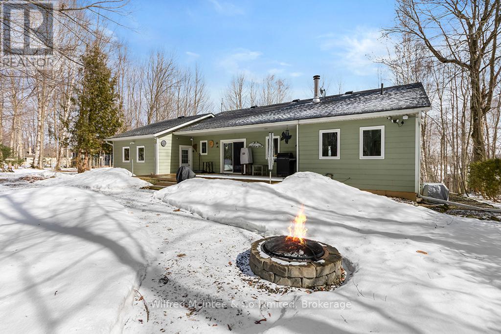 24 Shore Drive, South Bruce Peninsula, Ontario N0H 1A0 - Photo 2 - X12890586