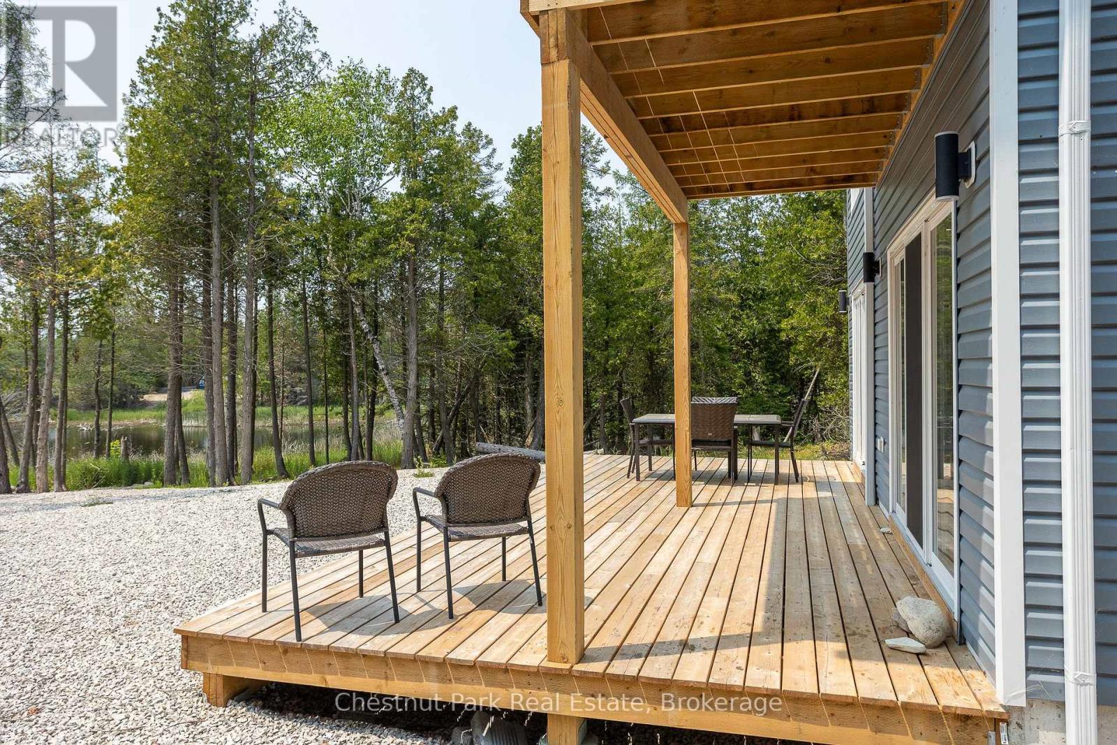 277 Eagle Road, Northern Bruce Peninsula, Ontario N0H 2R0 - Photo 6 - X12898630
