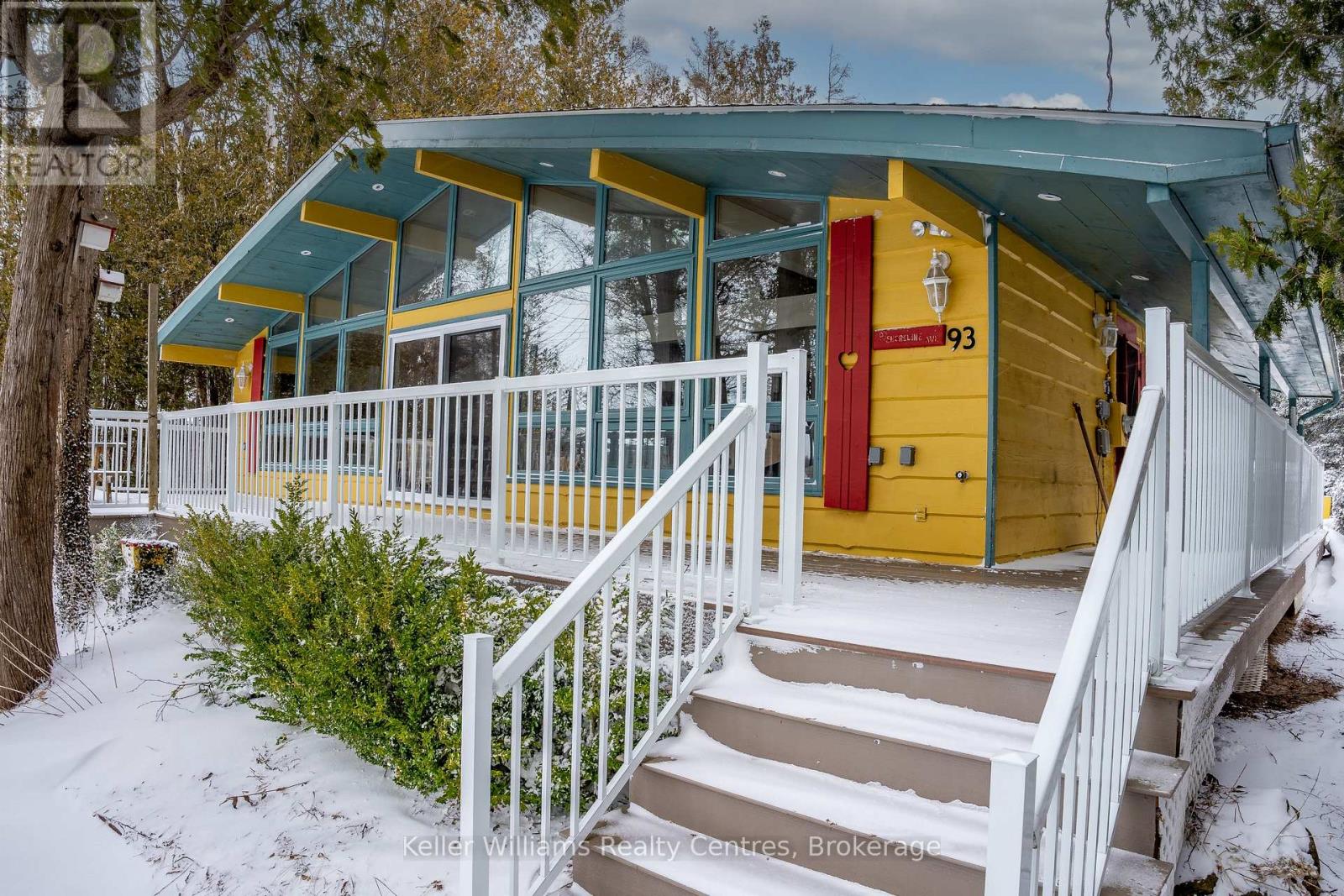 93 Shoreline Avenue, South Bruce Peninsula, Ontario N0H 2T0 - Photo 7 - X12901554