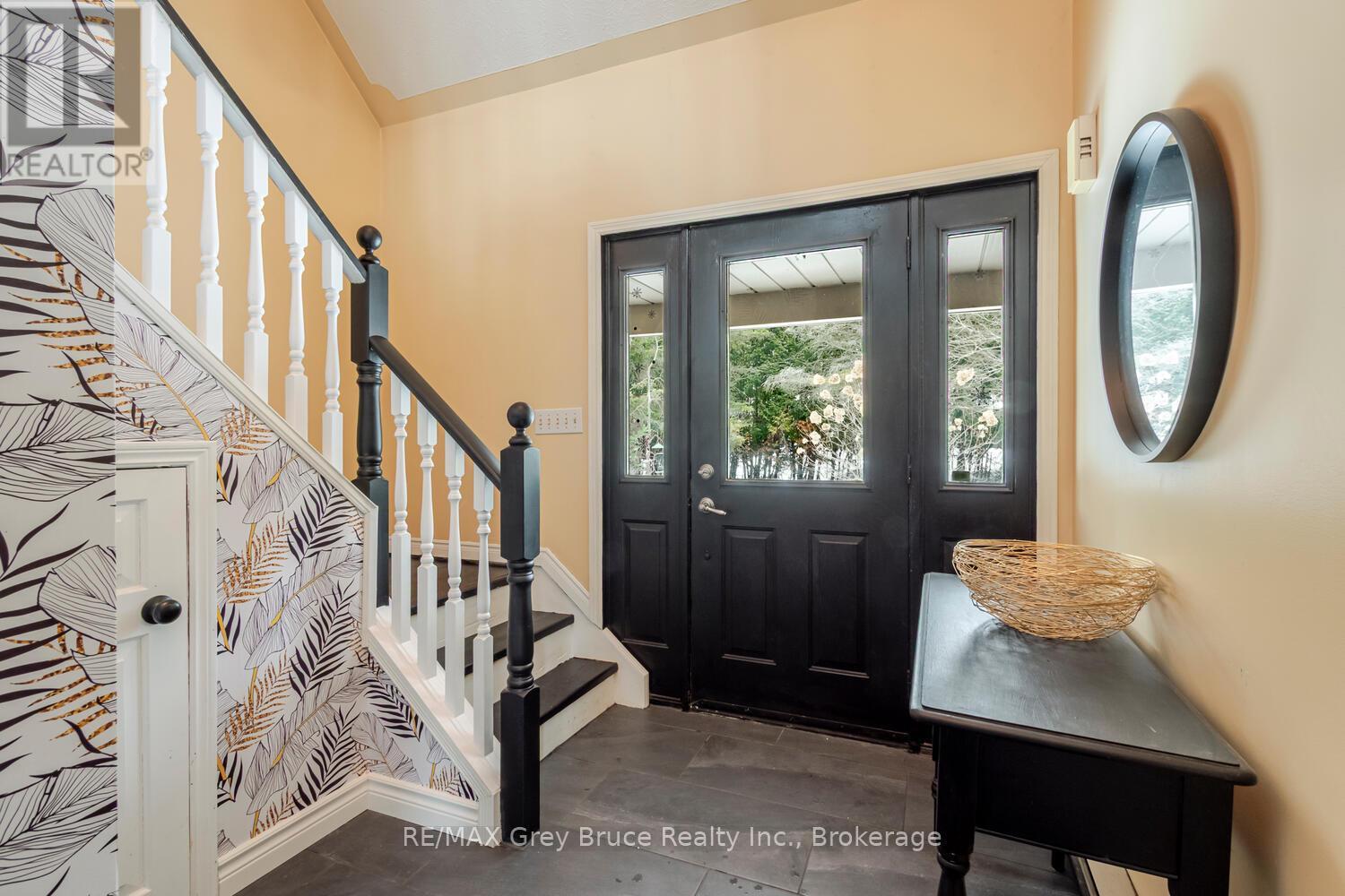 6 Kirkland Place, South Bruce Peninsula, Ontario N0H 2G0 - Photo 3 - X12909674