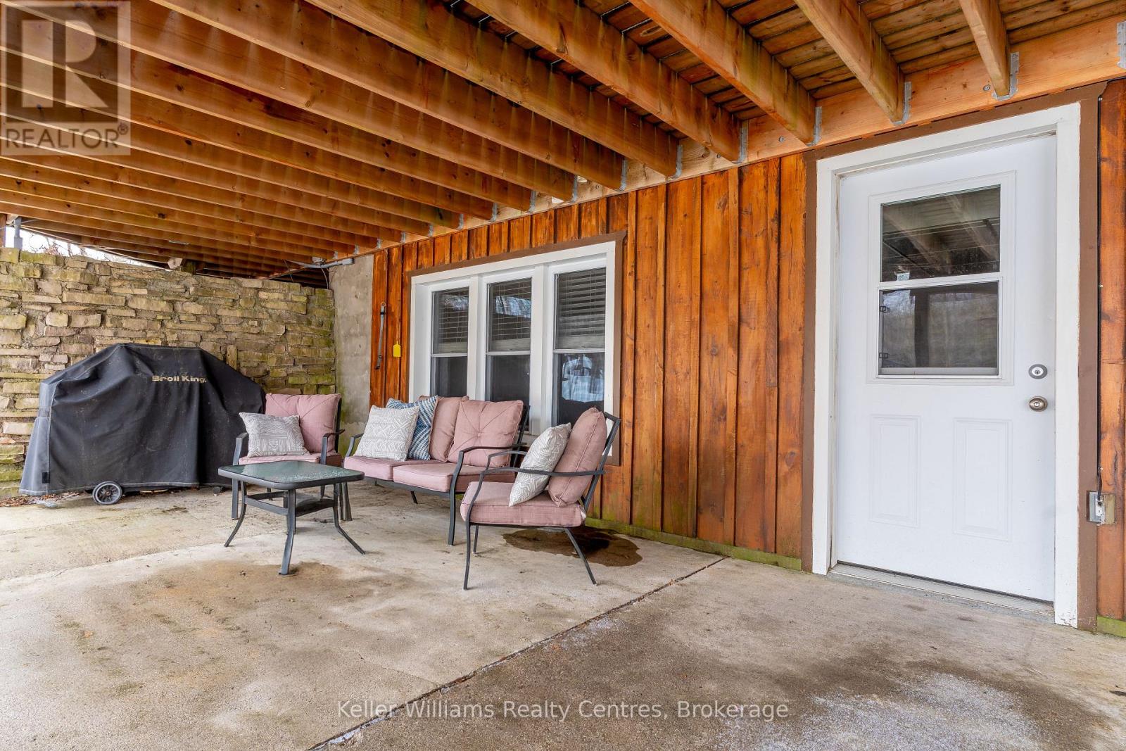47 Bryant Street, South Bruce Peninsula, Ontario N0H 2T0 - Photo 5 - X12912032