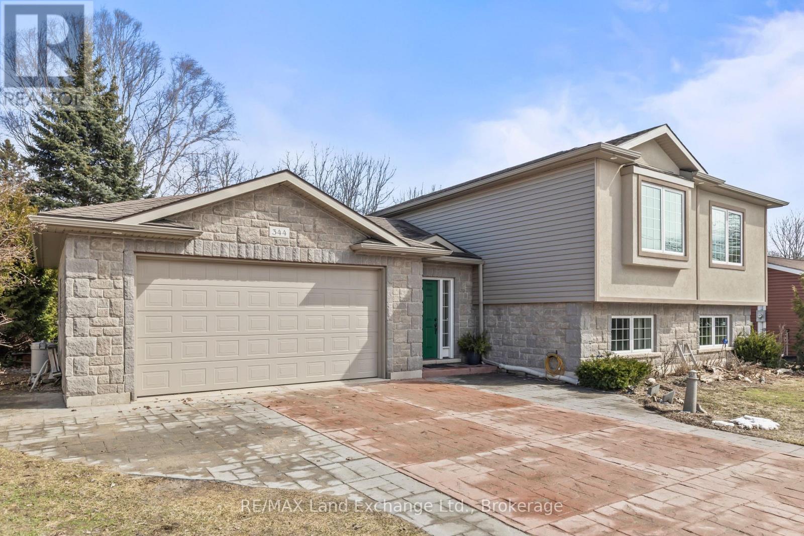 344 Lansdowne Street, Saugeen Shores, Ontario N0H 2L0 - Photo 7 - X12916904