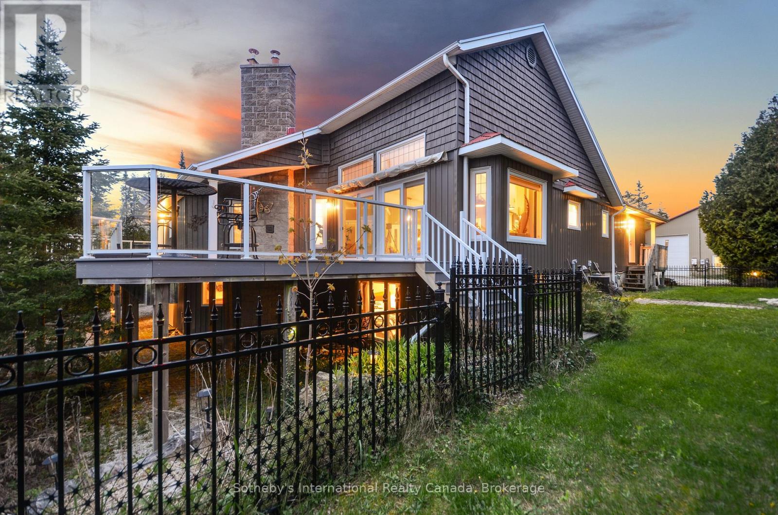 80 Corey Crescent, Northern Bruce Peninsula, Ontario N0H 2R0 - Photo 3 - X12917496