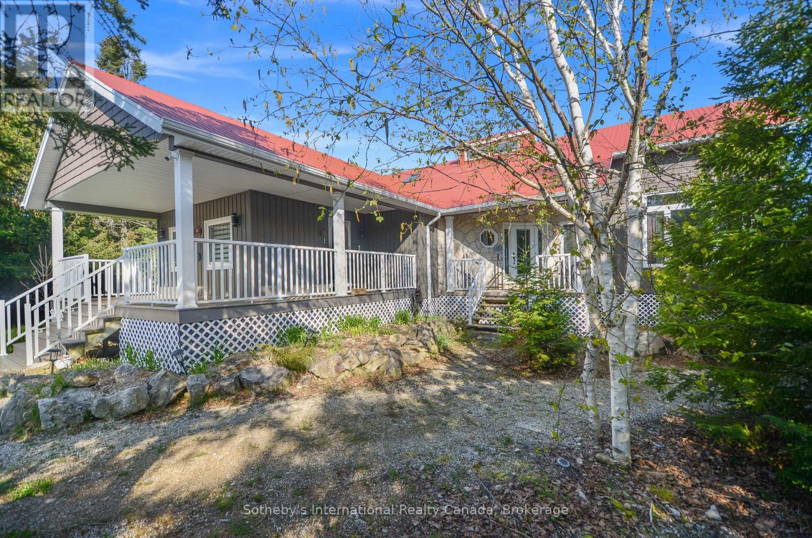 80 Corey Crescent, Northern Bruce Peninsula, Ontario N0H 2R0 - Photo 4 - X12917496