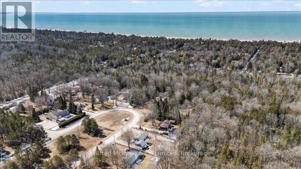 38 Allister Place, South Bruce Peninsula, Ontario N0H 2G0 - Photo 4 - X12923278