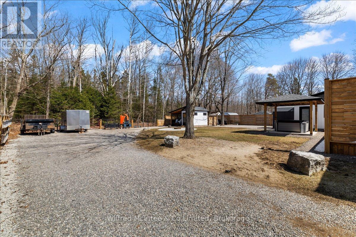 38 Allister Place, South Bruce Peninsula, Ontario N0H 2G0 - Photo 7 - X12923278