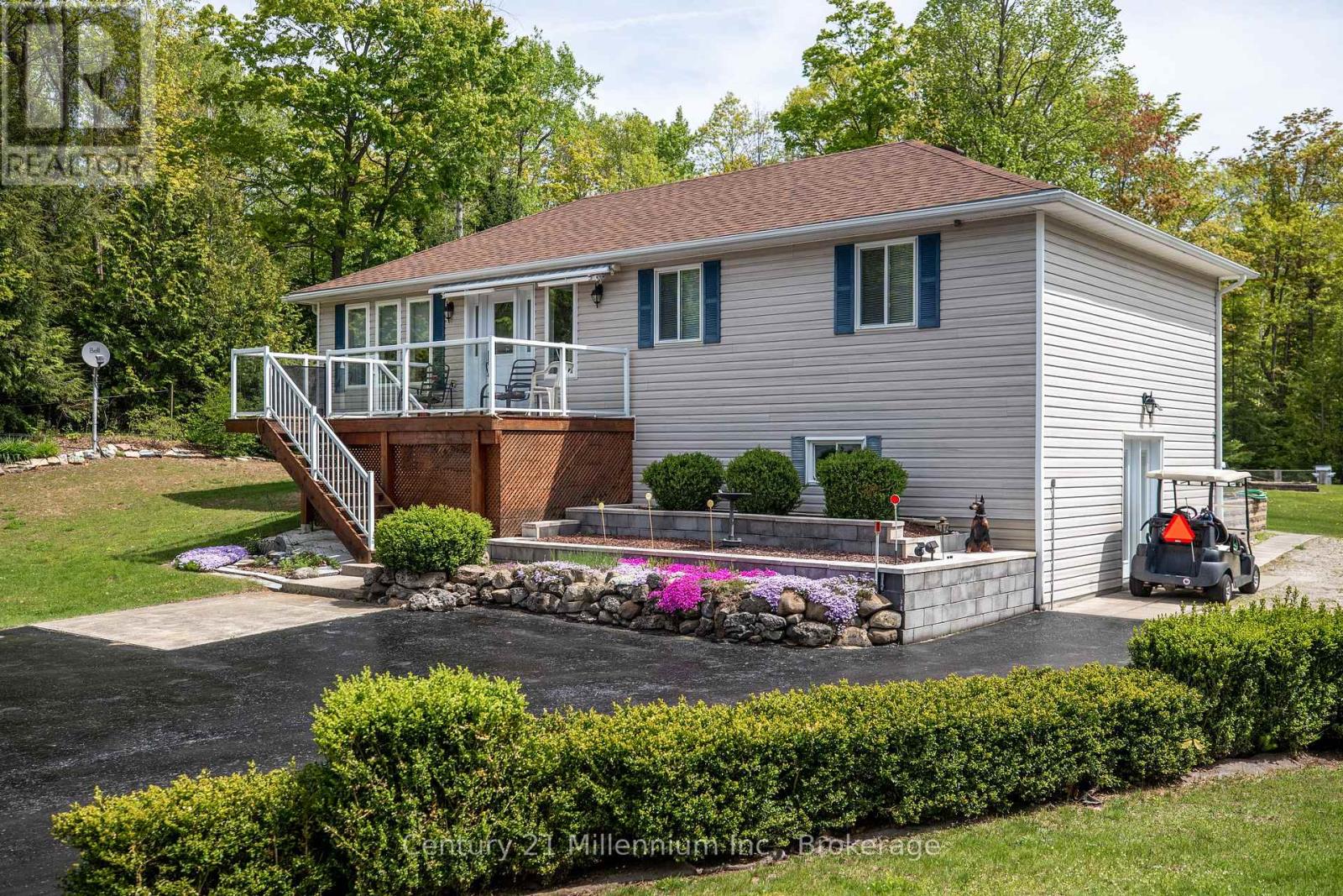 31 Hemlock Road, South Bruce Peninsula, Ontario N0H 2T0 - Photo 4 - X12923280