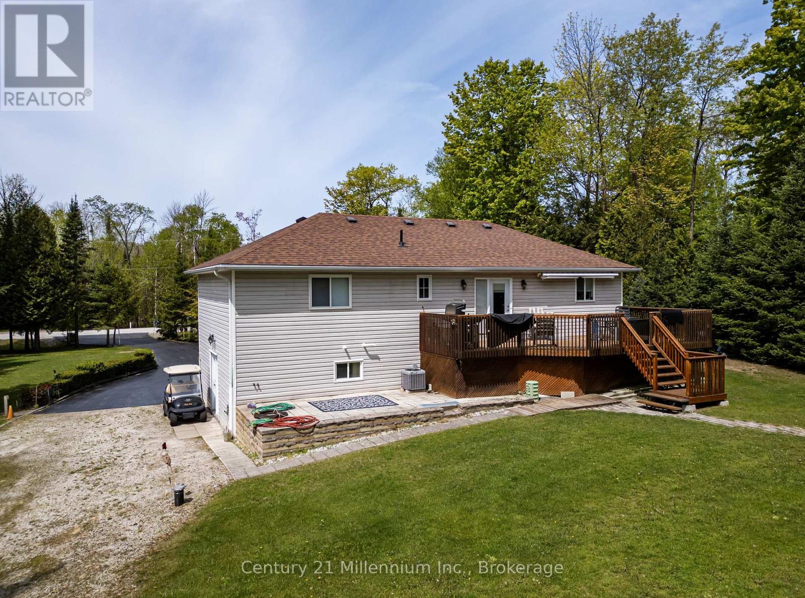31 Hemlock Road, South Bruce Peninsula, Ontario N0H 2T0 - Photo 8 - X12923280