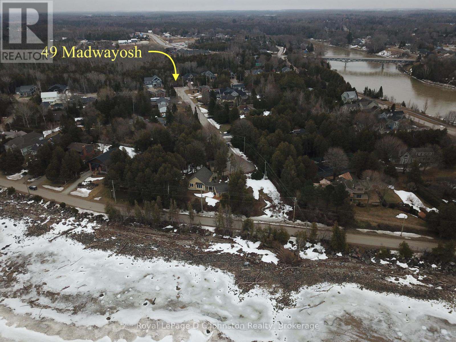 49 Madwayosh Street, Saugeen Shores, Ontario N0H 2L0 - Photo 3 - X12927410