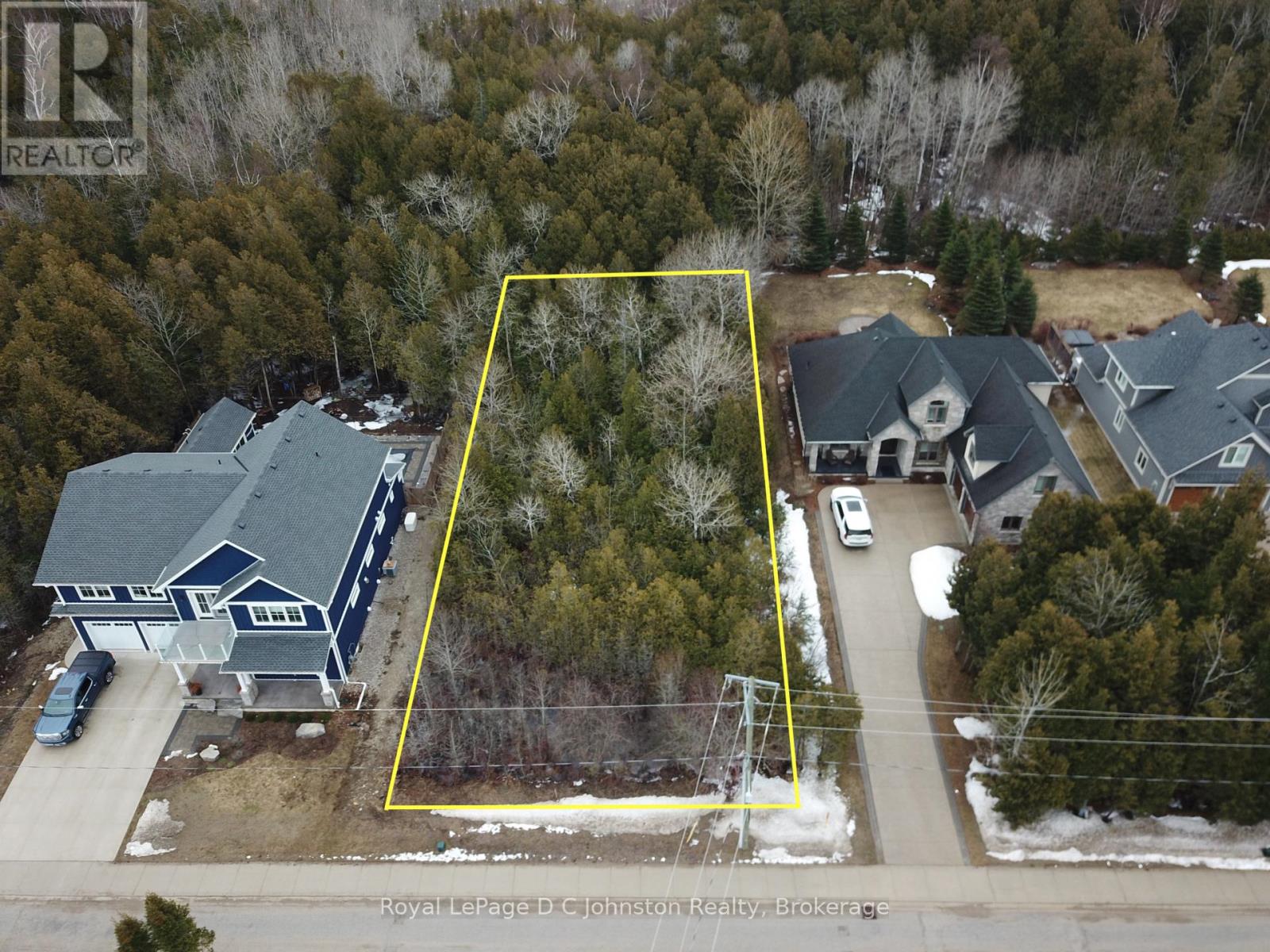 49 Madwayosh Street, Saugeen Shores, Ontario N0H 2L0 - Photo 5 - X12927410
