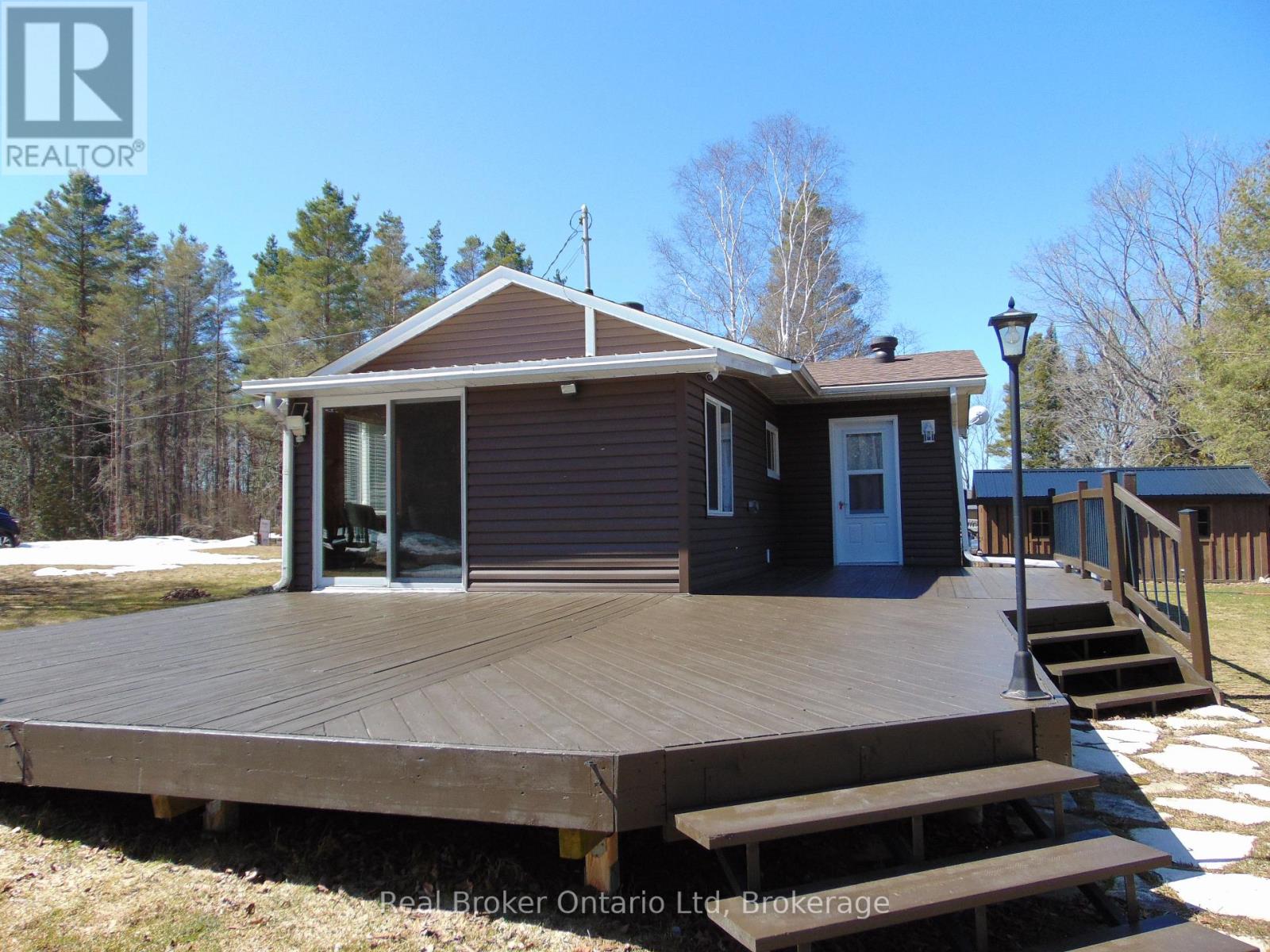 16 Twin River Drive N, South Bruce Peninsula, Ontario N0H 2T0 - Photo 2 - X12927748