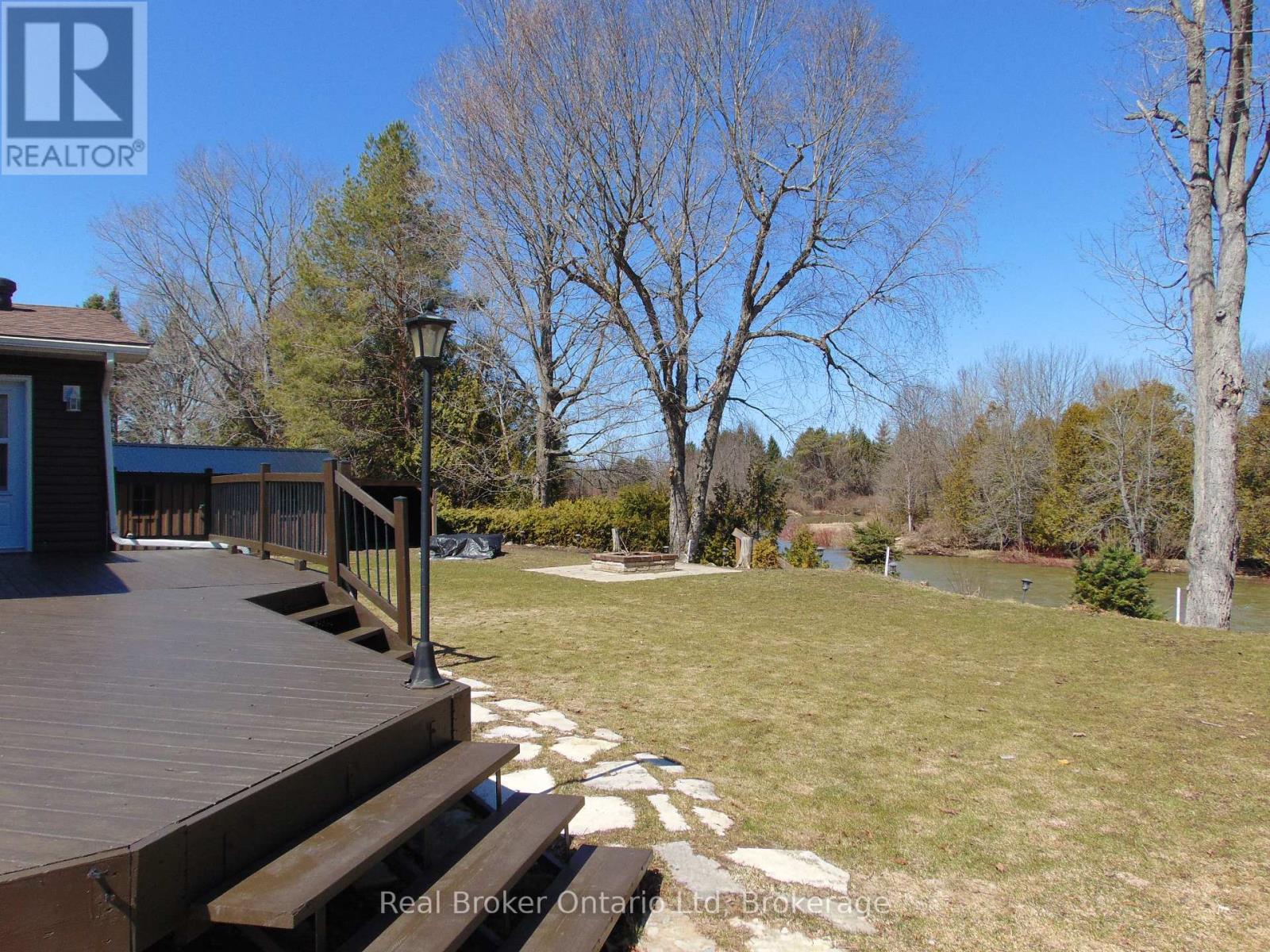 16 Twin River Drive N, South Bruce Peninsula, Ontario N0H 2T0 - Photo 3 - X12927748
