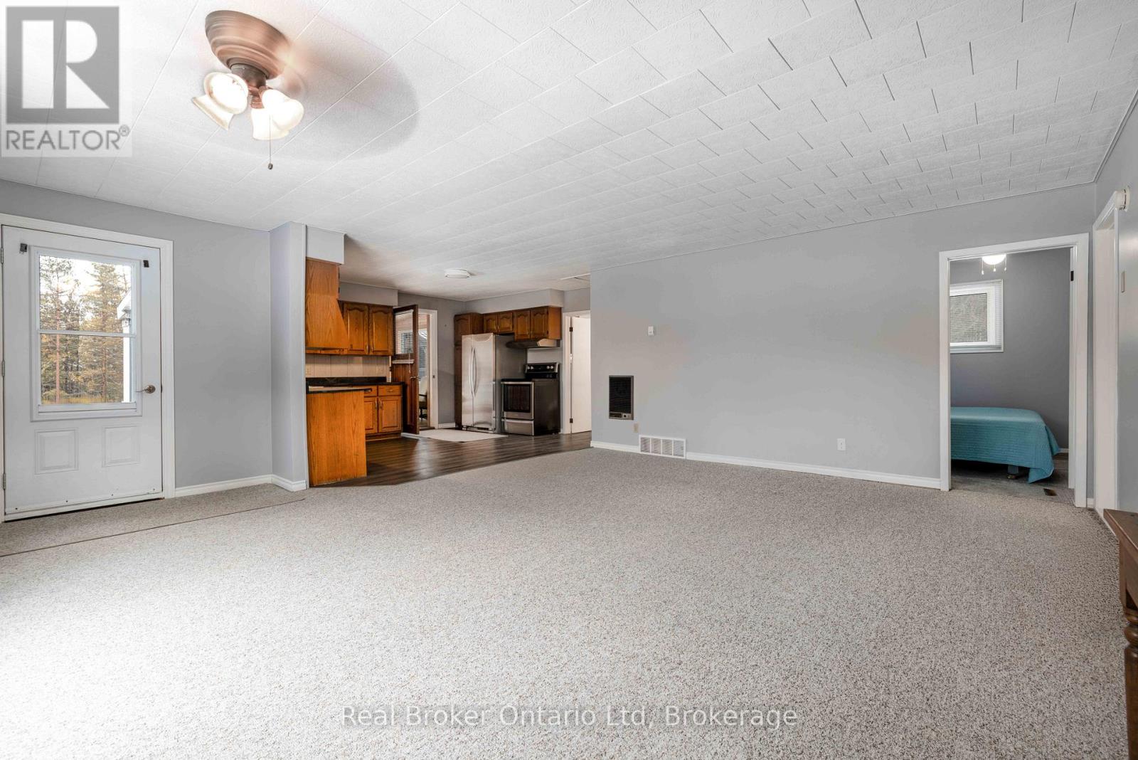 16 Twin River Drive N, South Bruce Peninsula, Ontario N0H 2T0 - Photo 6 - X12927748