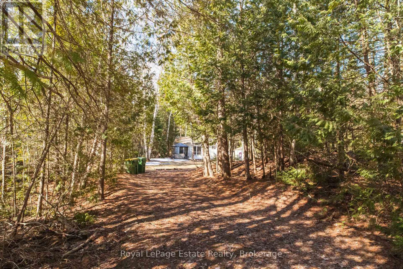 49 Thompson Avenue, Native Leased Lands, Ontario N0H 2G0 - Photo 1 - X12933980