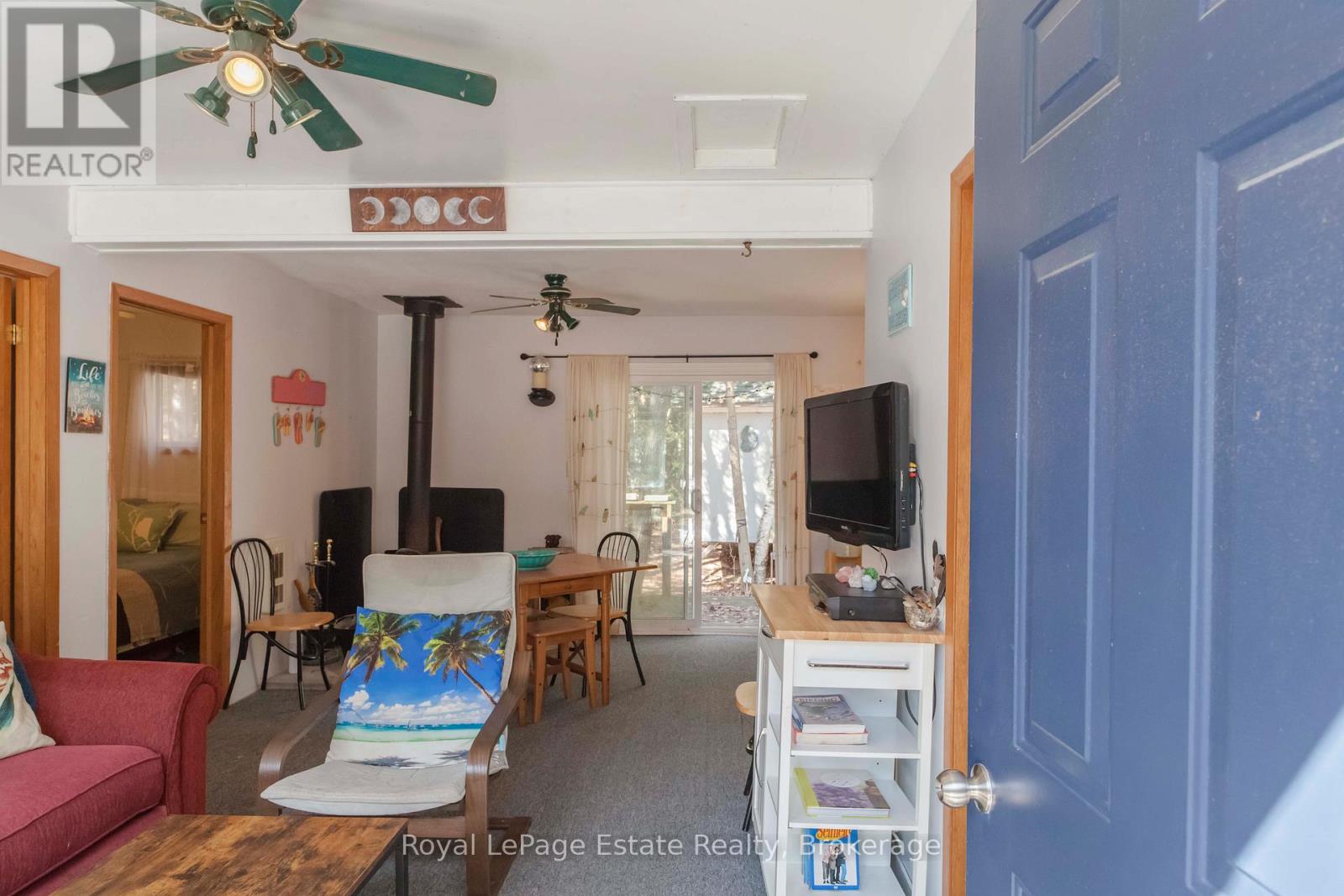 49 Thompson Avenue, Native Leased Lands, Ontario N0H 2G0 - Photo 9 - X12933980