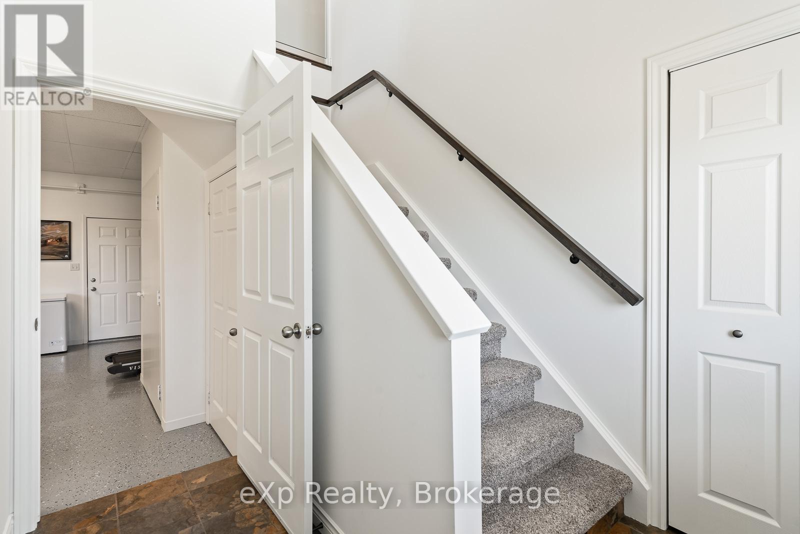 900 Berford Street, South Bruce Peninsula, Ontario N0H 2T0 - Photo 5 - X12934088