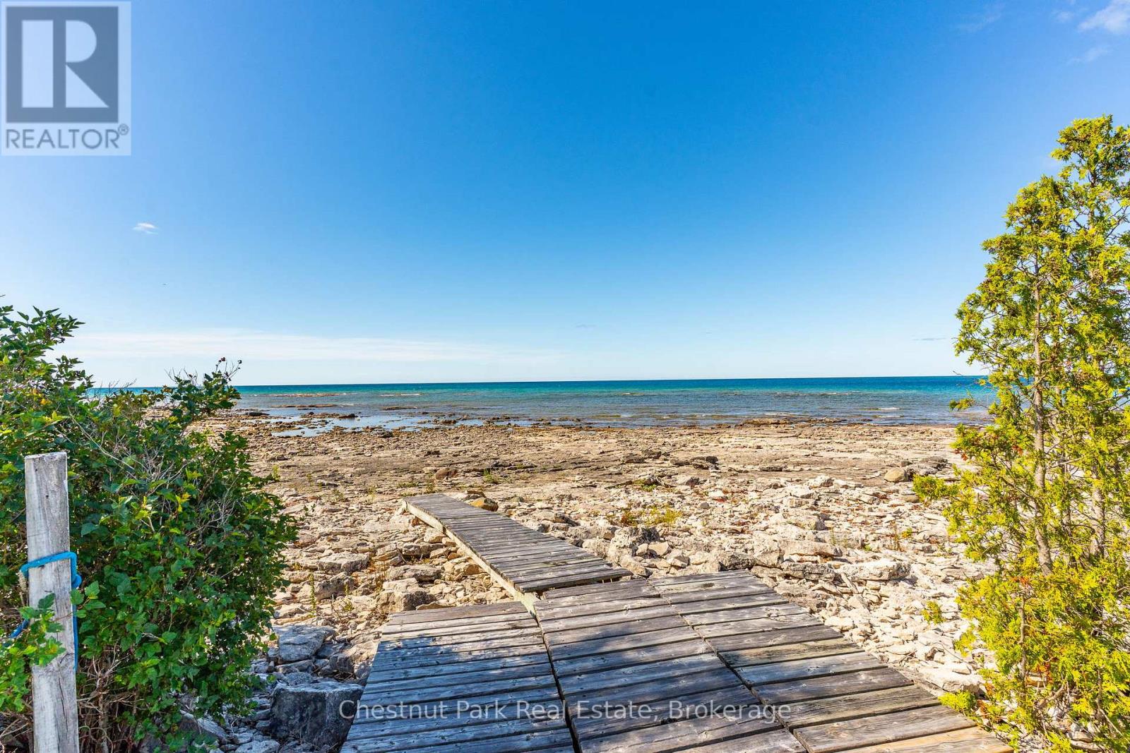139 Huron Drive, Northern Bruce Peninsula, Ontario N0H 2R0 - Photo 4 - X12935108