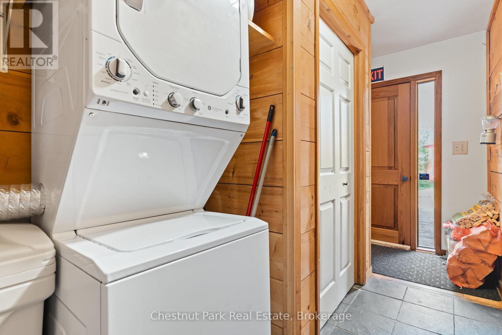 139 Huron Drive, Northern Bruce Peninsula, Ontario N0H 2R0 - Photo 8 - X12935108