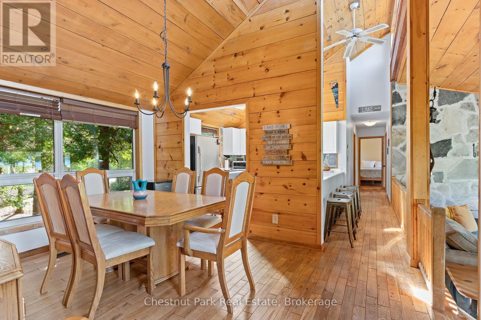 139 Huron Drive, Northern Bruce Peninsula, Ontario N0H 2R0 - Photo 9 - X12935108