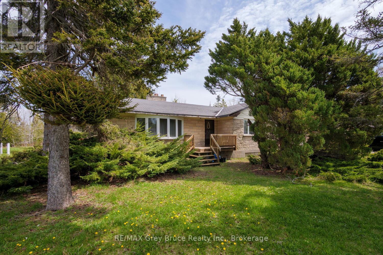 7382 Highway 6, Northern Bruce Peninsula, Ontario N0H 2R0 - Photo 5 - X12937992