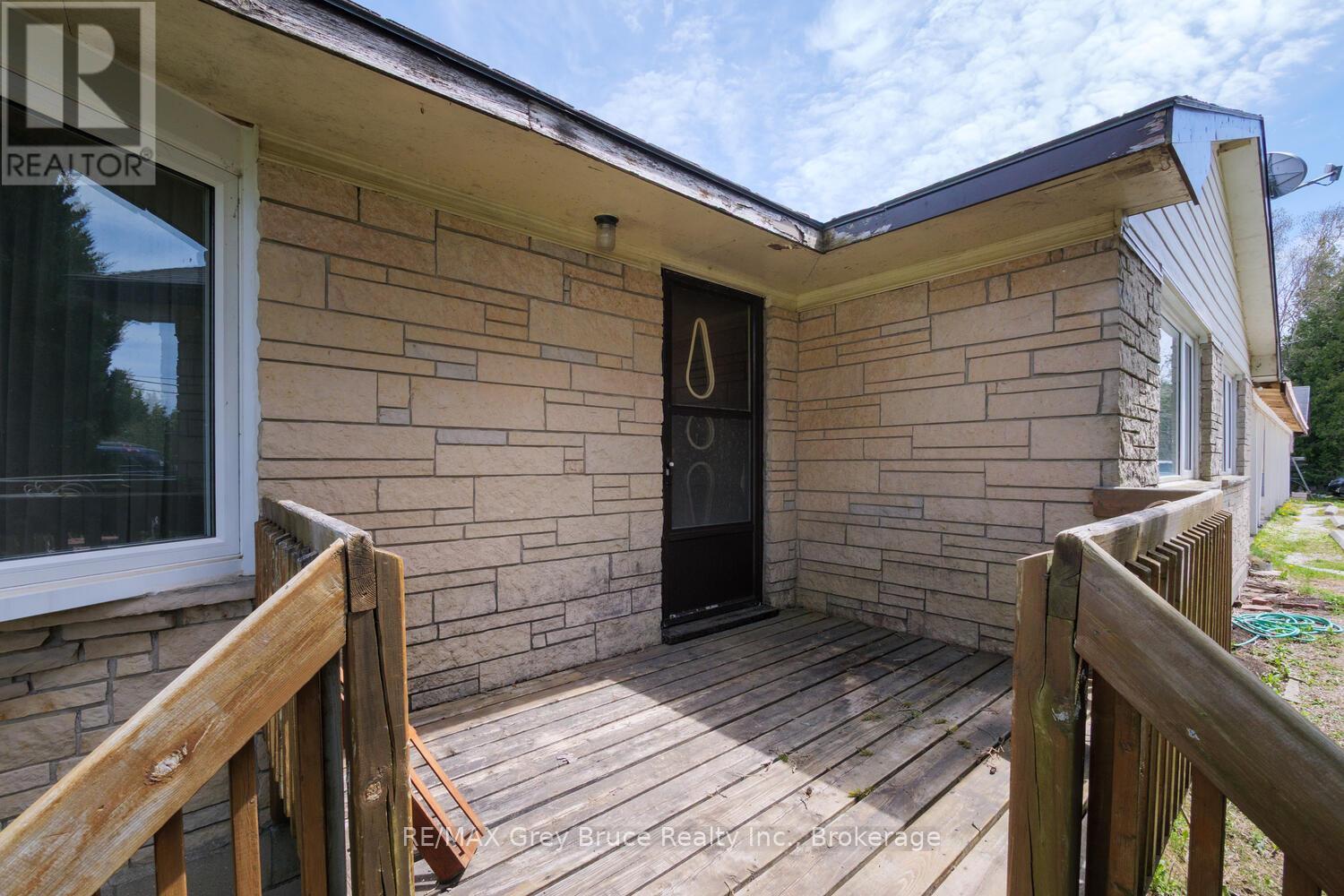 7382 Highway 6, Northern Bruce Peninsula, Ontario N0H 2R0 - Photo 6 - X12937992