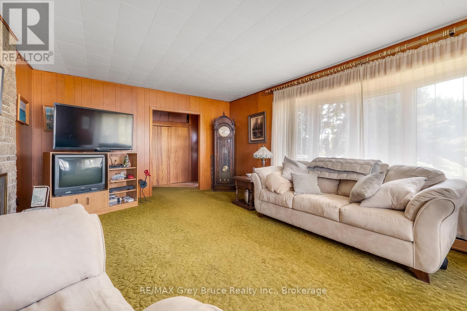 7382 Highway 6, Northern Bruce Peninsula, Ontario N0H 2R0 - Photo 9 - X12937992
