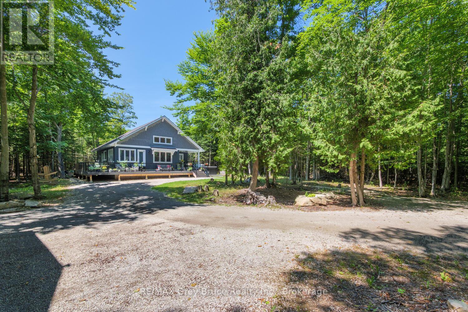 110 Maple Golf Crescent, Northern Bruce Peninsula, Ontario N0H 2R0 - Photo 1 - X12937998