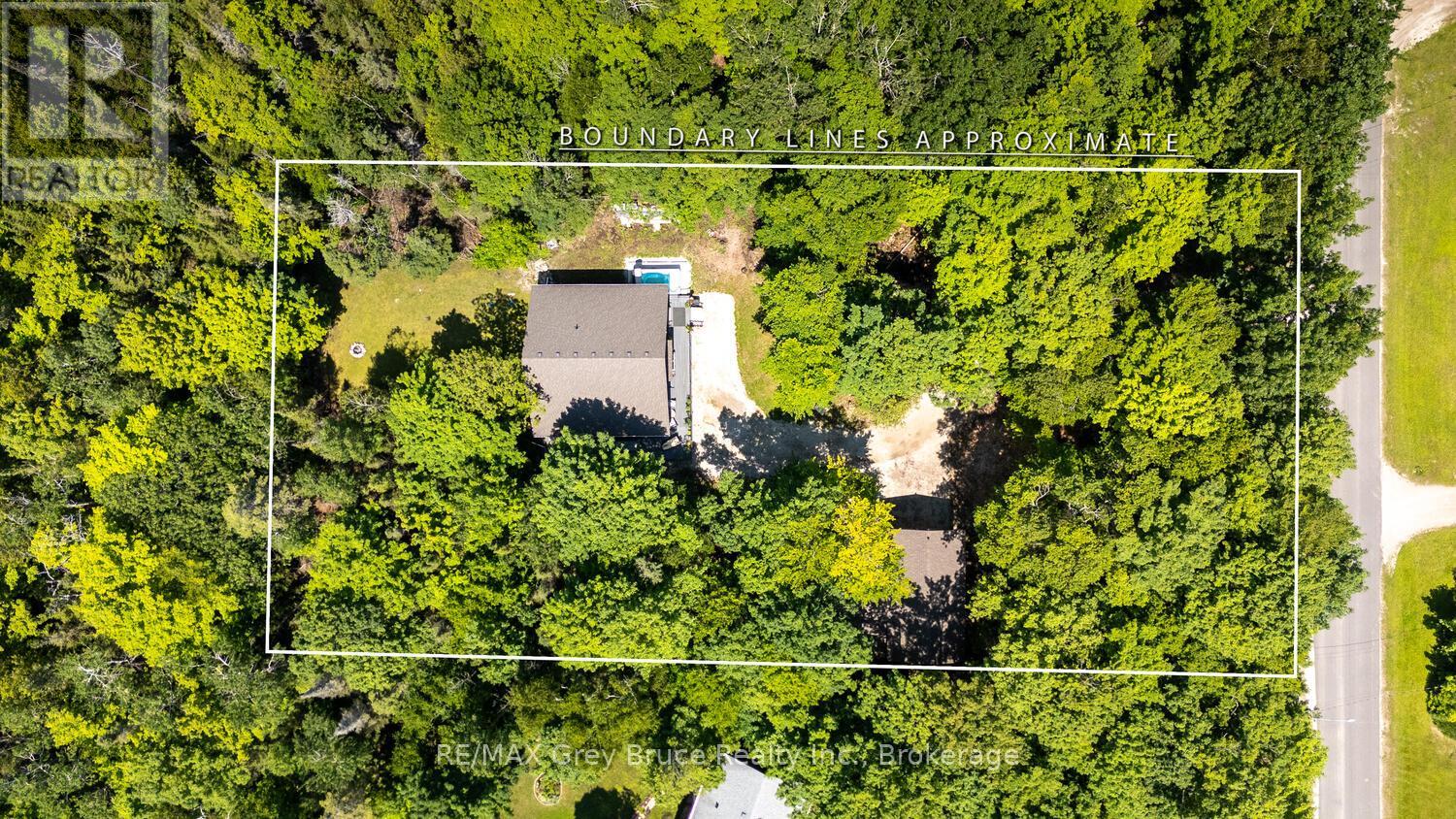 110 Maple Golf Crescent, Northern Bruce Peninsula, Ontario N0H 2R0 - Photo 5 - X12937998