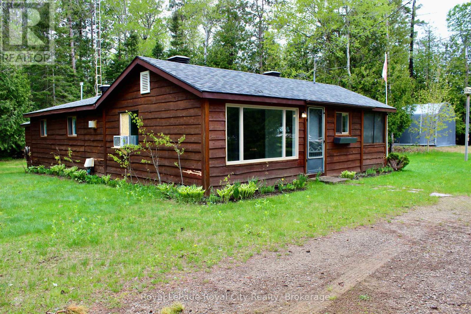 6339 6 Highway, Northern Bruce Peninsula, Ontario N0H 2R0 - Photo 1 - X12942826