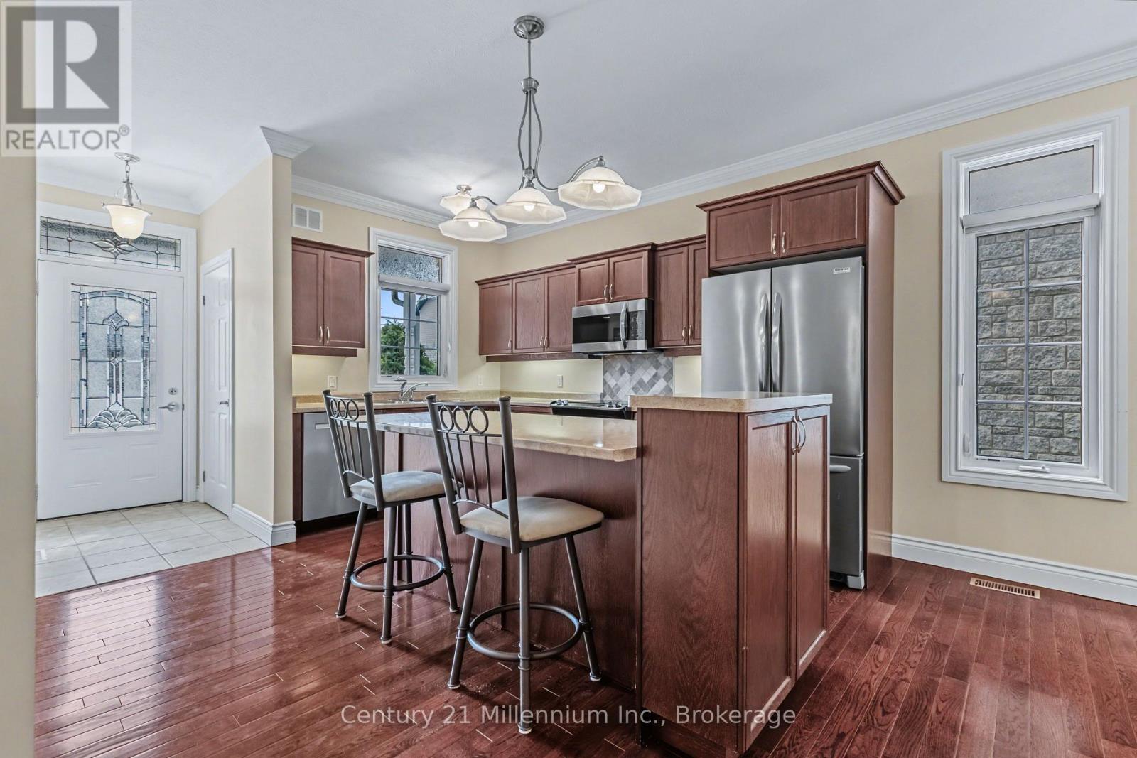 7 - 190 Morpeth Street, Saugeen Shores, Ontario N0H 2L0 - Photo 6 - X12943214