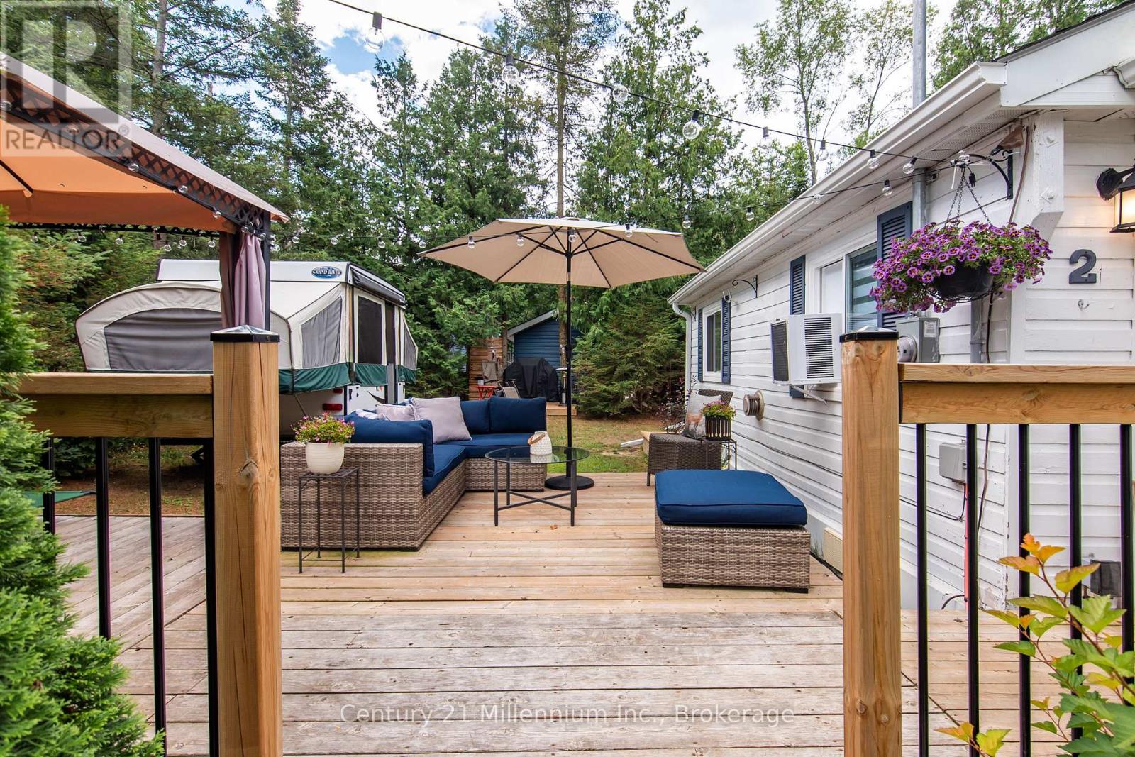 2 Hamilton Place, South Bruce Peninsula, Ontario N0H 2G0 - Photo 3 - X12950714