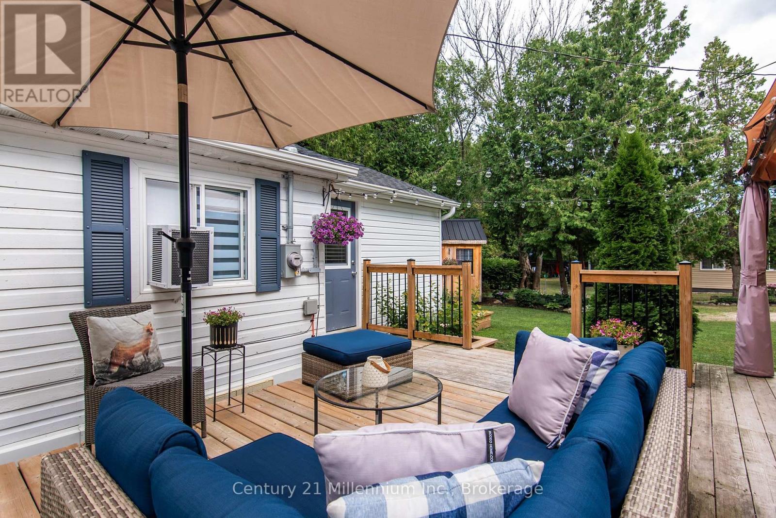 2 Hamilton Place, South Bruce Peninsula, Ontario N0H 2G0 - Photo 9 - X12950714