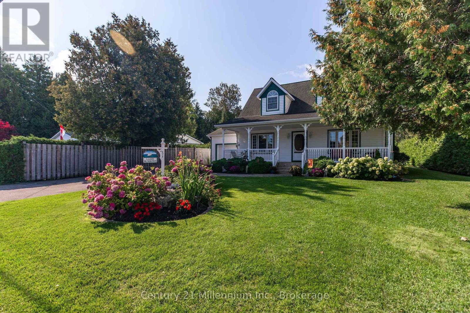 171 Island Street, Saugeen Shores, Ontario N0H 2L0 - Photo 2 - X12950848