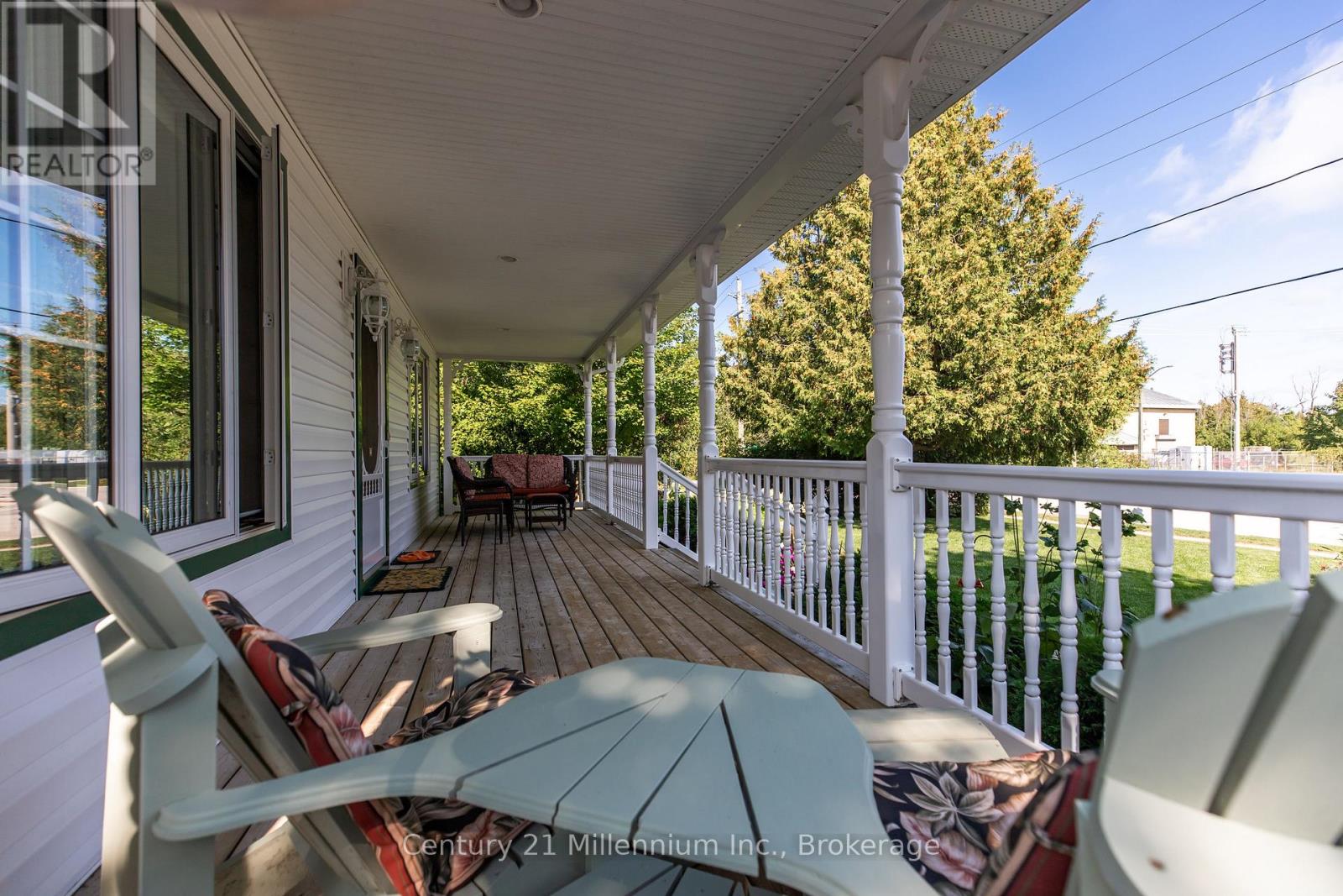 171 Island Street, Saugeen Shores, Ontario N0H 2L0 - Photo 7 - X12950848