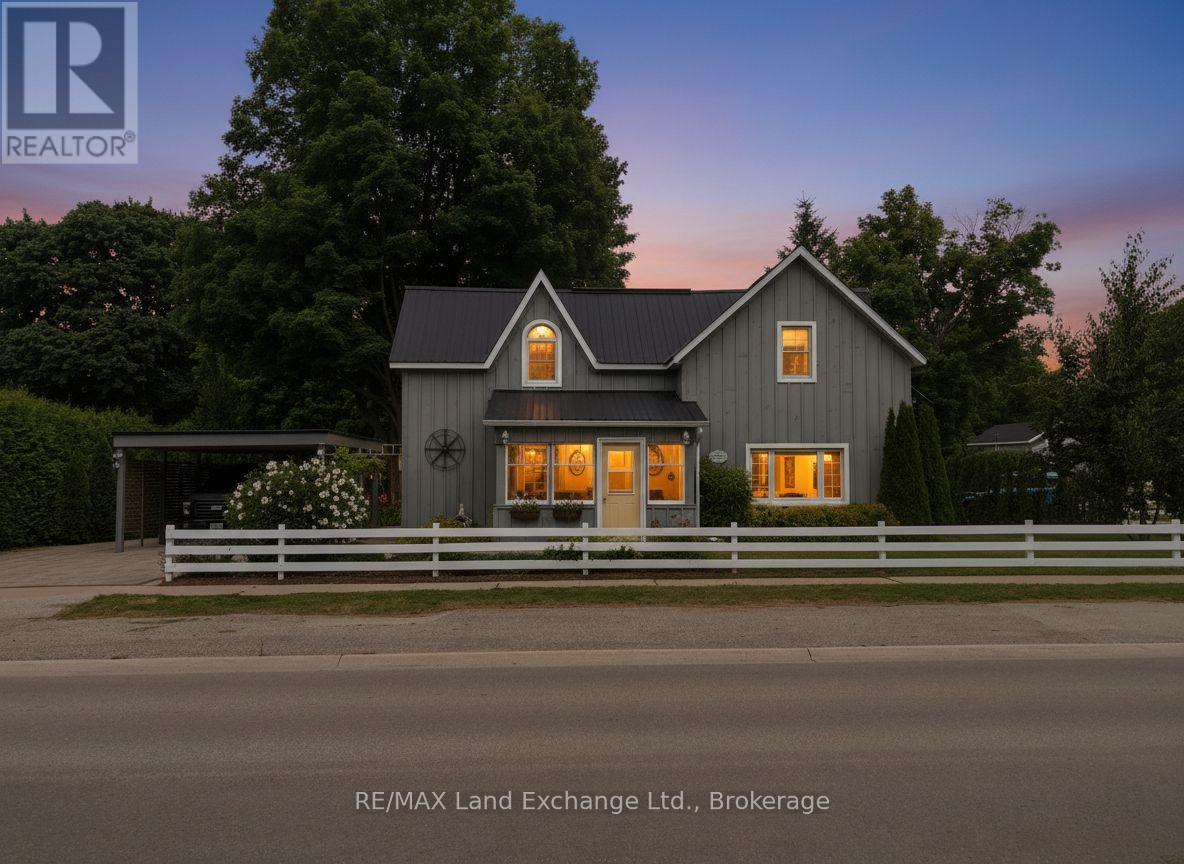 439 Green Street, Saugeen Shores, Ontario N0H 2C0 - Photo 2 - X12952070