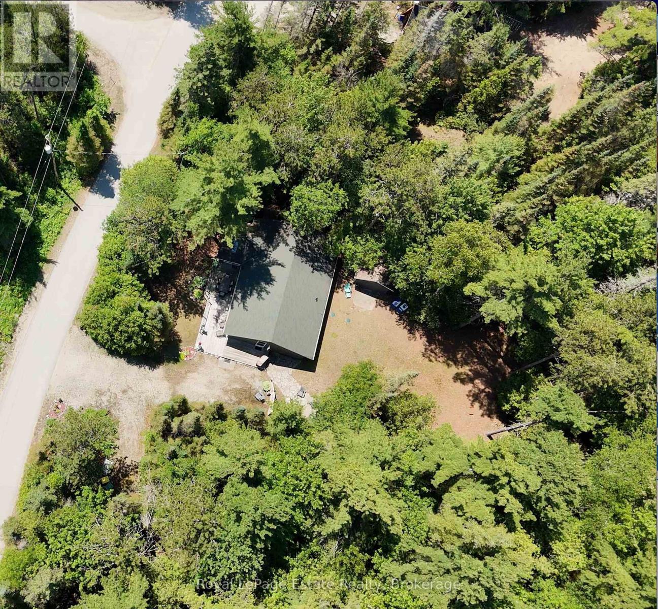 234 Ogimah Road, Native Leased Lands, Ontario N0H 2G0 - Photo 2 - X12953272